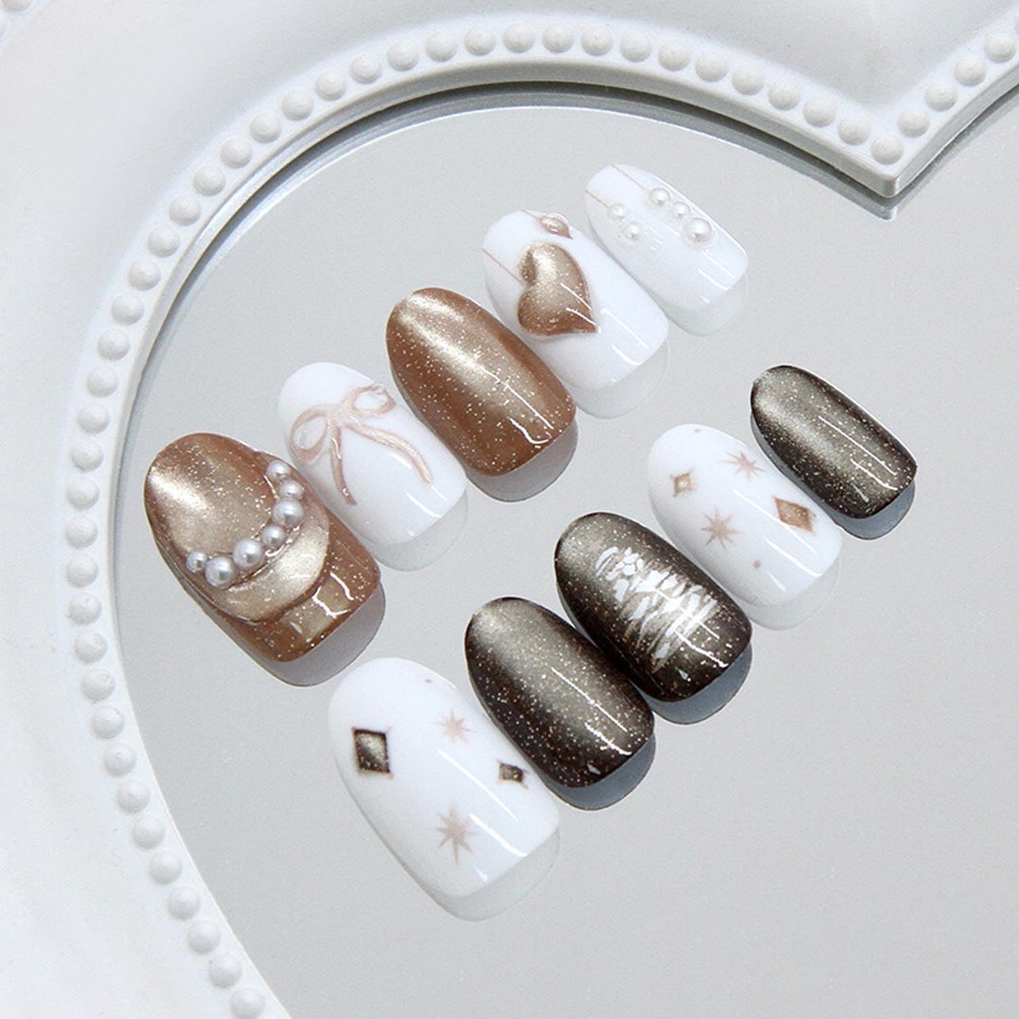 30Pcs Champagne Gold Press-on Nails Short Fake Nails with Pearl Heart Bow Starburst Design Glossy Sparkling French Nails Tip Stick on Nails Full Cover Press ons Acrylic Nails for Women