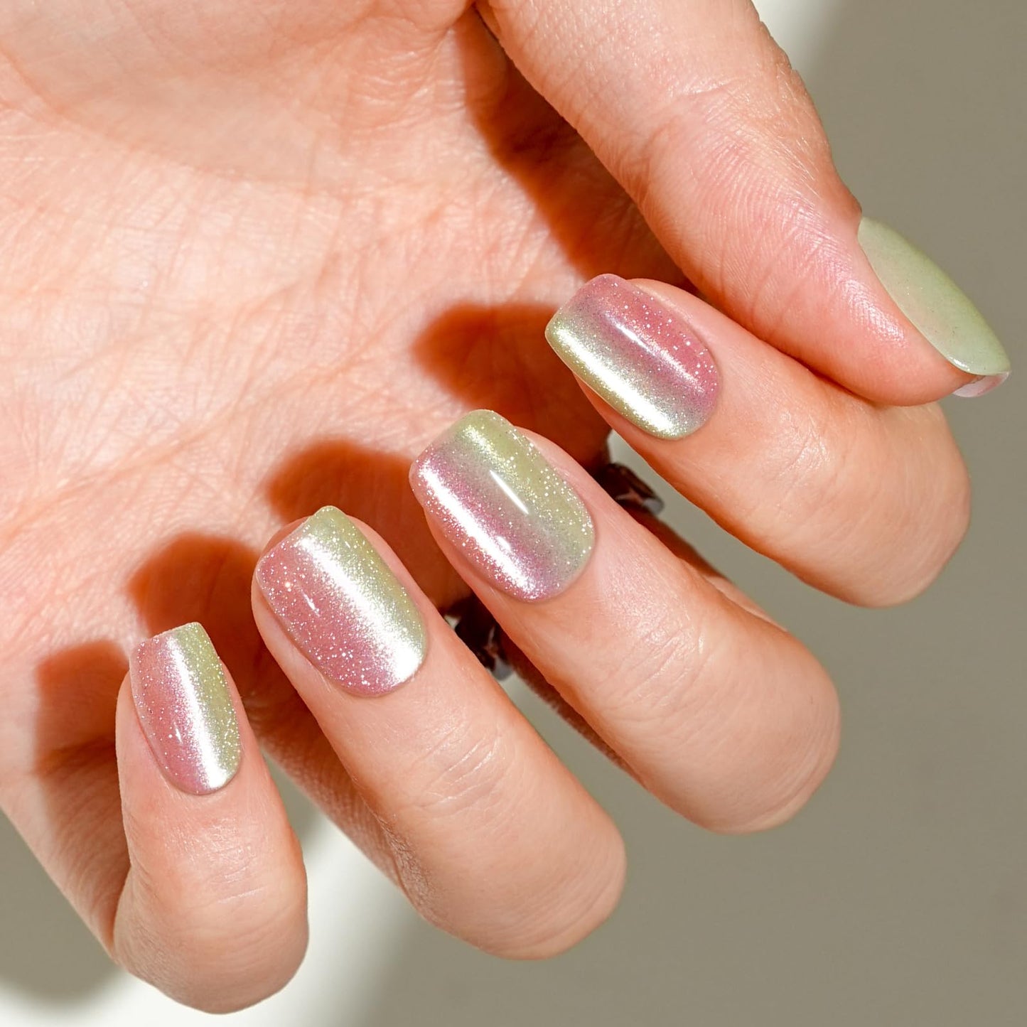 Press on Nails Short, Jofay Fashion Fake Nails, Two-color Ombre Cat Eye Press on Nails, Summer Acrylic False Nails, Reusable Stick on Nails for Women Girls, Glue on Nails Kit 32 Pcs, Honey Peach