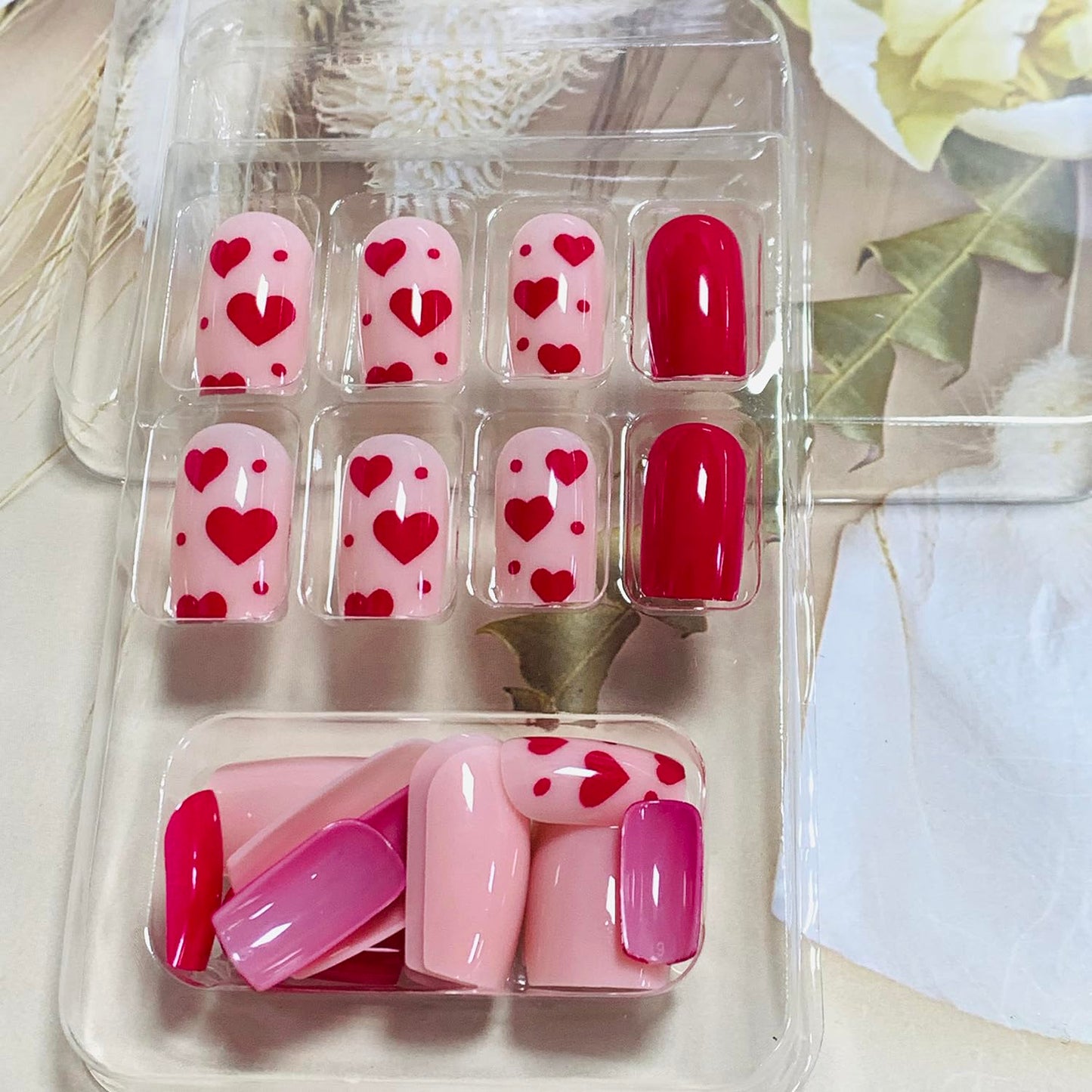 FIEONCIY Press on Nails Short Square Shaped Glossy Full Cover Acrylic Extra Short Square False Nails with Love Heart Designs Artificial Fake Nails Glue Stick ons Fingernails for Women Girls(X0079)