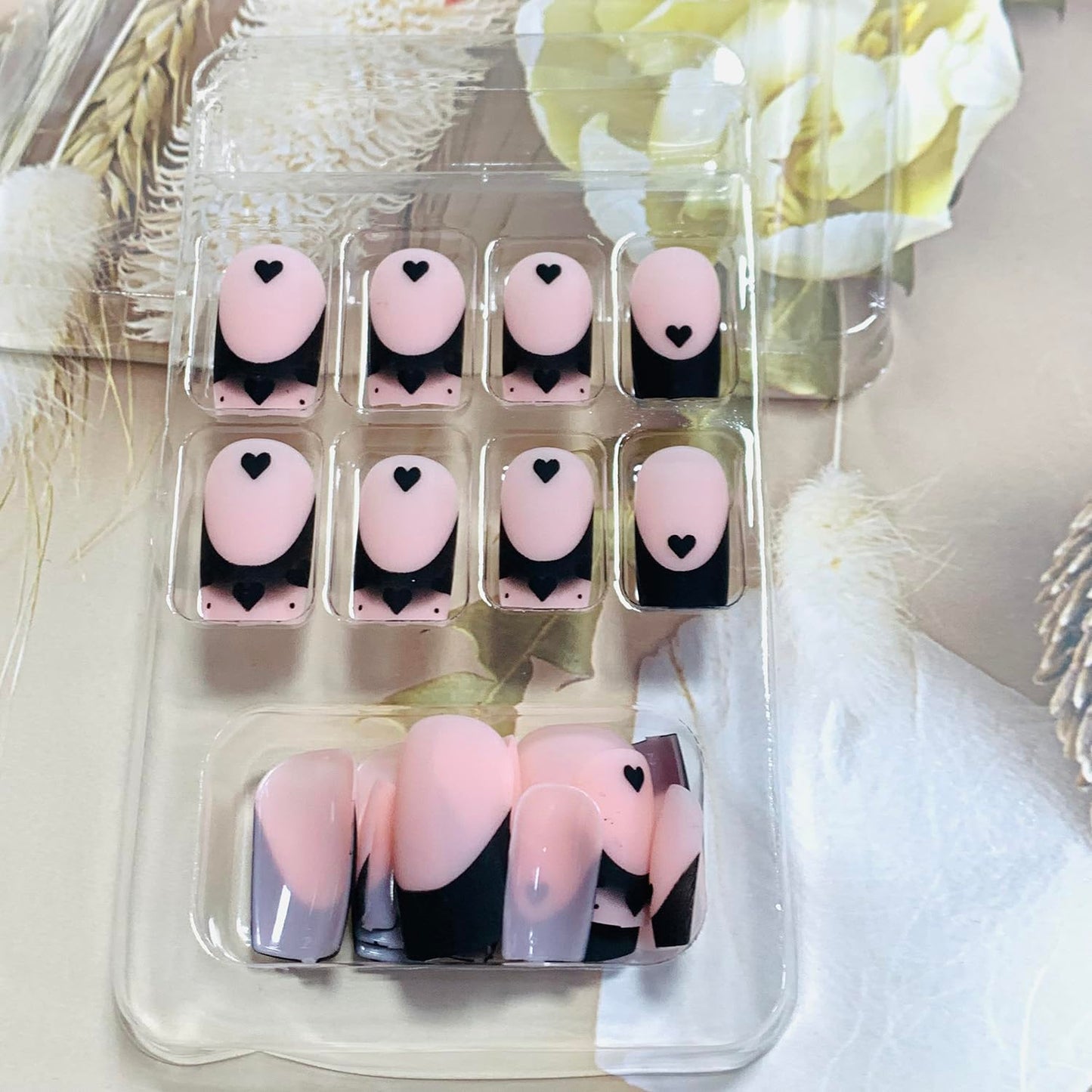 FIEONCIY Press on Nails Short Square Shaped Glossy Full Cover Acrylic Extra Short Square False Nails with Love Heart Designs Artificial Fake Nails Glue Stick ons Fingernails for Women Girls(X0210)