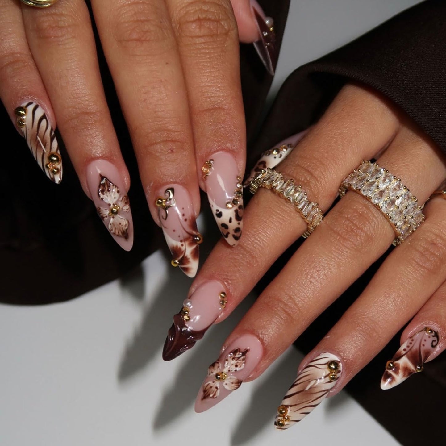 FIEONCIY Press on Almond Nails Short Length Glossy Acrylic Almond Shaped False Nails with Designs Artificial Medium Fake Nails with Charms Glue Stick on Fingernails for Women Girls(WSJ2407)