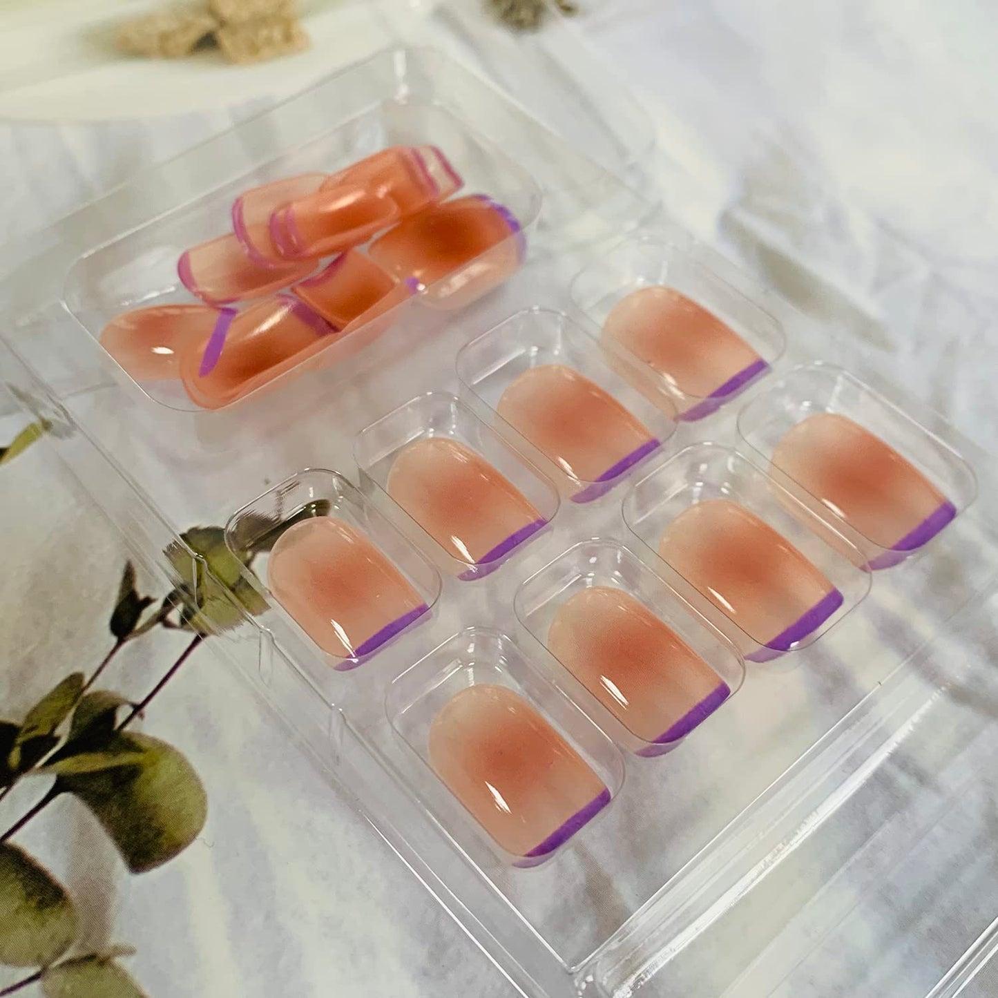 Press on Nails French Tips Short Coffin Shape Full Cover Reusable False Nails Kits Glue on Nails with Designs Artificial Glossy Fingernails Acrylic Fake Nails for Women Stick on Nails Square