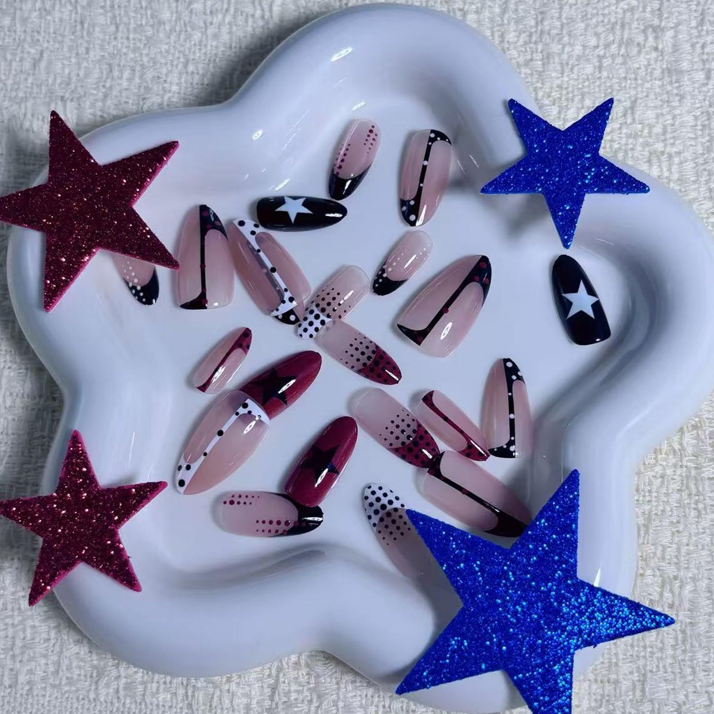 30Pcs Goth Style Press on Nails Medium Almond Fake Nails Red Black with Stars & Polka Dots Glossy Acrylic False Nails Punk Dark French Tip Full Cover Press ons for Women Independence Day Decor