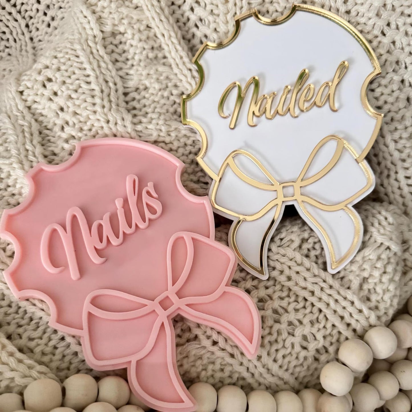 Jasilon Custom Nail Photo Props, Acrylic Nail Picture Props Personalized Logo Nail Tech Decor Plate Nailfie Disk with Social Media Salon Nail Display Stand Nail Polish Display Gifts for Nail Artist