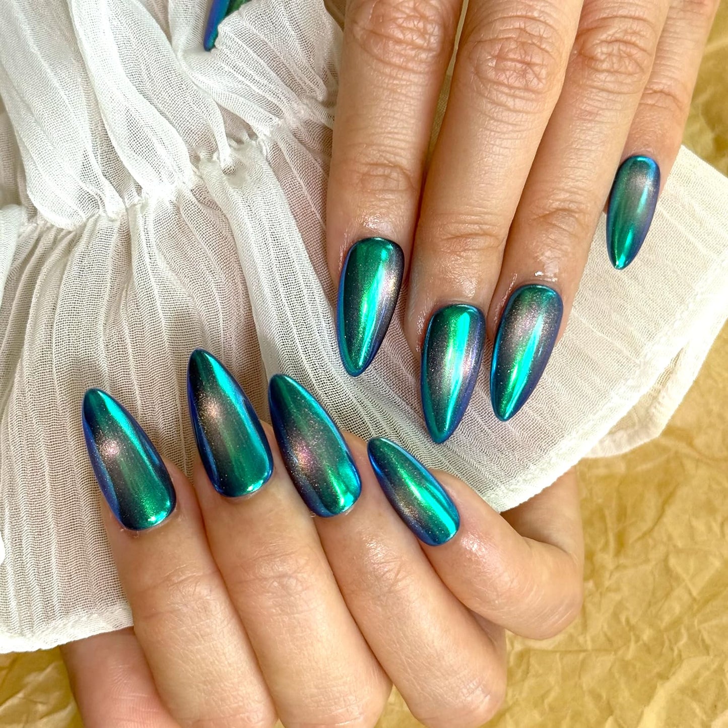 Metallic Punk Green Almond Press on Nail Short,Chrome Magic Mirror Effect Green Silvery Fake Nails, 10Pcs Nail Kit for Women and Girls.