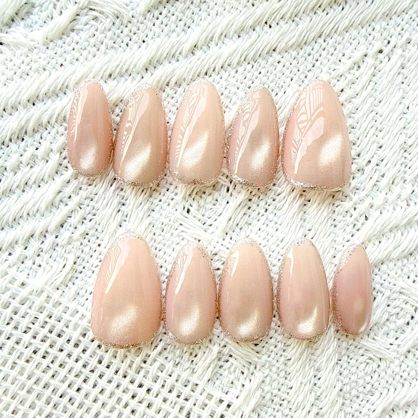 Short Almond Pink Cat Eye Fake Nails, with Glitter Line French,Handmade Press on Nails, with Glue Tabs - 10Pcs Nail Kit for Women and Girls,Stylish Design with Suitable for Wedding Party.﻿