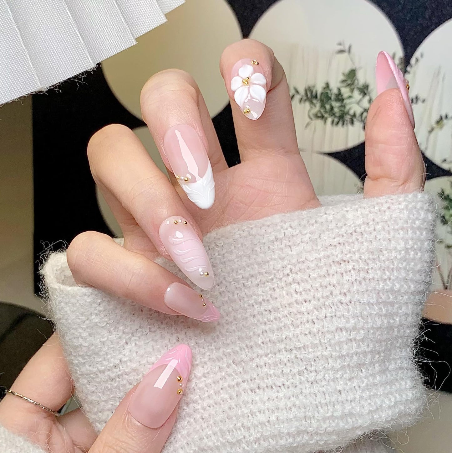 CTTHNBD Medium Press on Nails Almond - Handmade Fake Nails with Flower Design - Spring, French Tip False Nails - for Women (Size S)