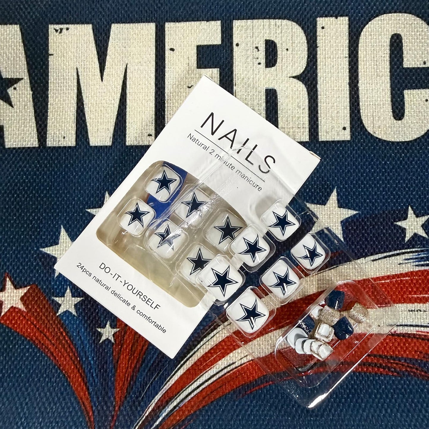 4th of July Press on Toenails Short Square Blue Star Fake Toe Nails Independence Day Glitter False Toenails Glossy White Toe Nail Press ons Acrylic Stick on Toes for Women 24Pcs