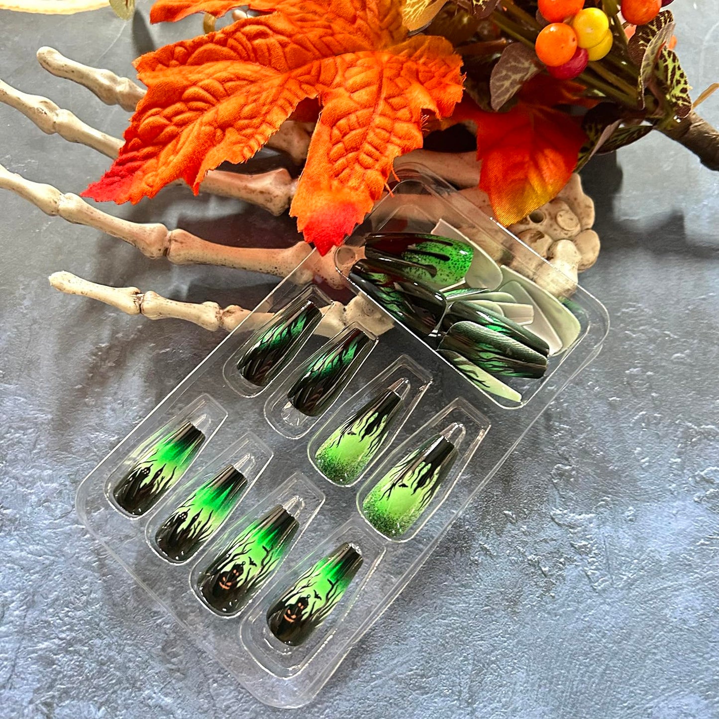 Halloween Press on Nails Long Ballet Shaped Bat Pumpkin False Nails Full Cover Artificial Acrylic Fingernails Castle Design Green Halloween Nail Glossy Festivla Glue on Nails for Women Supplies