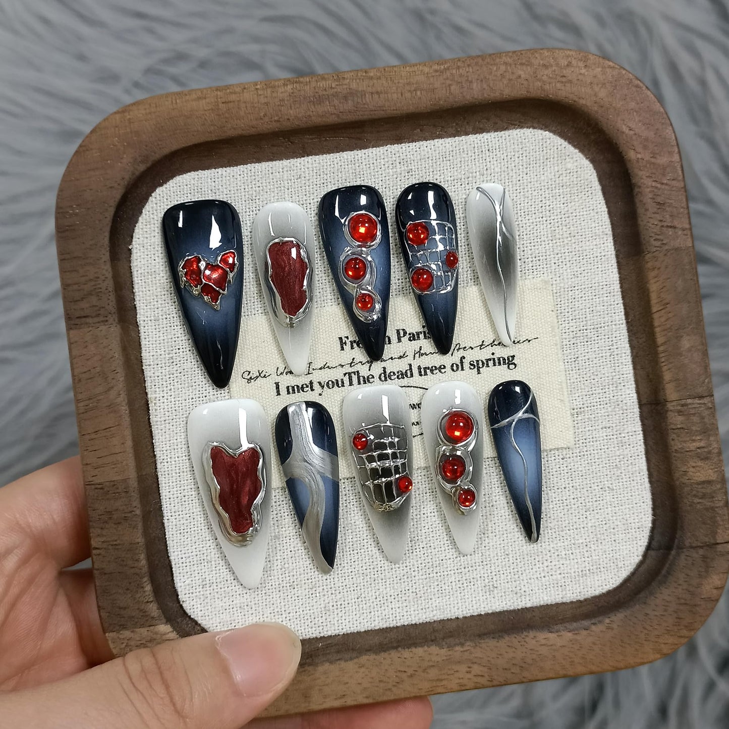 TENPAL Halloween Vampire Nails,Gothic Press On Nails Long Stiletto With Tools,Black Dark Ombre Fake Nails with Red Gems,10Pcs Hand-Painted Glossy Acrylic Glue on Nails for Women Parties Events(S)