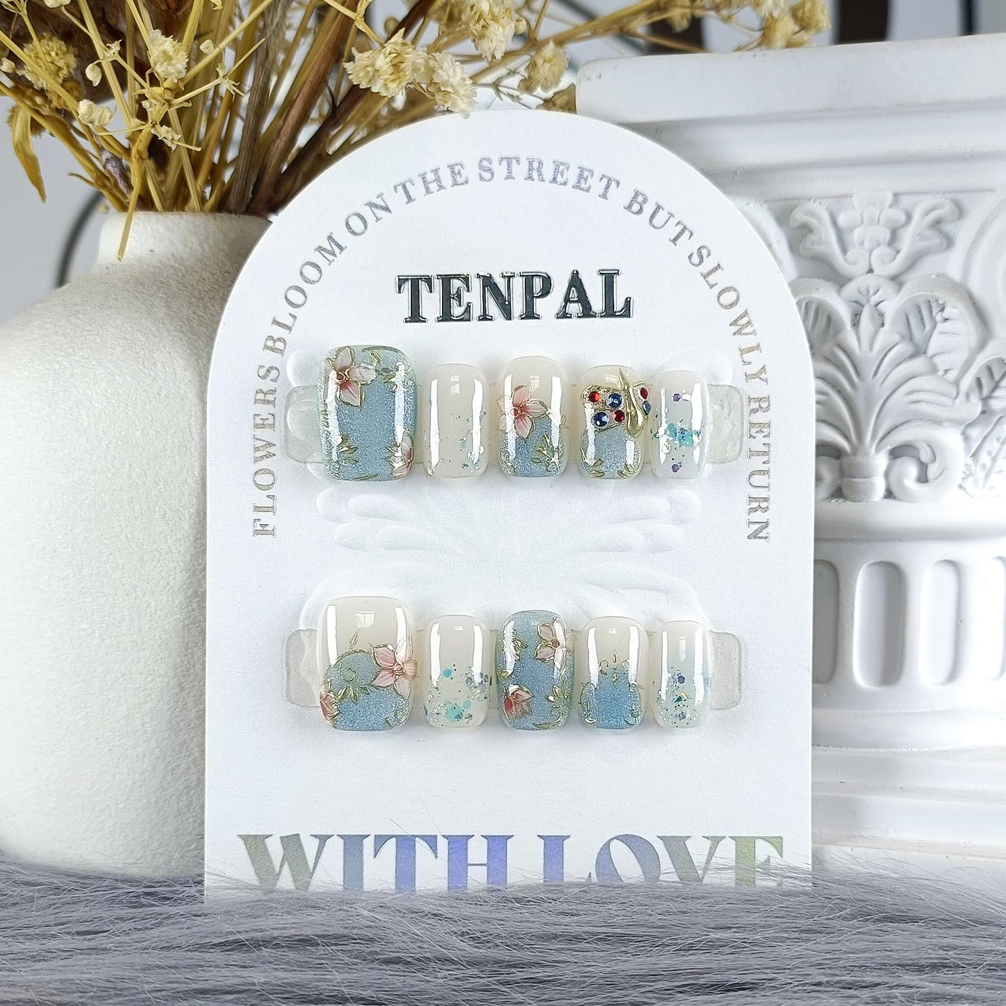 TENPAL Hand-Painted Cloisonne Press on Nails 10Pcs Kit,Short Squoval Blue Porcelain Gradient Fake Nails,Cat Eye Glitter Oriental Bloom False Nails,Chinese Classical Art Glue on Nails for Women(S)