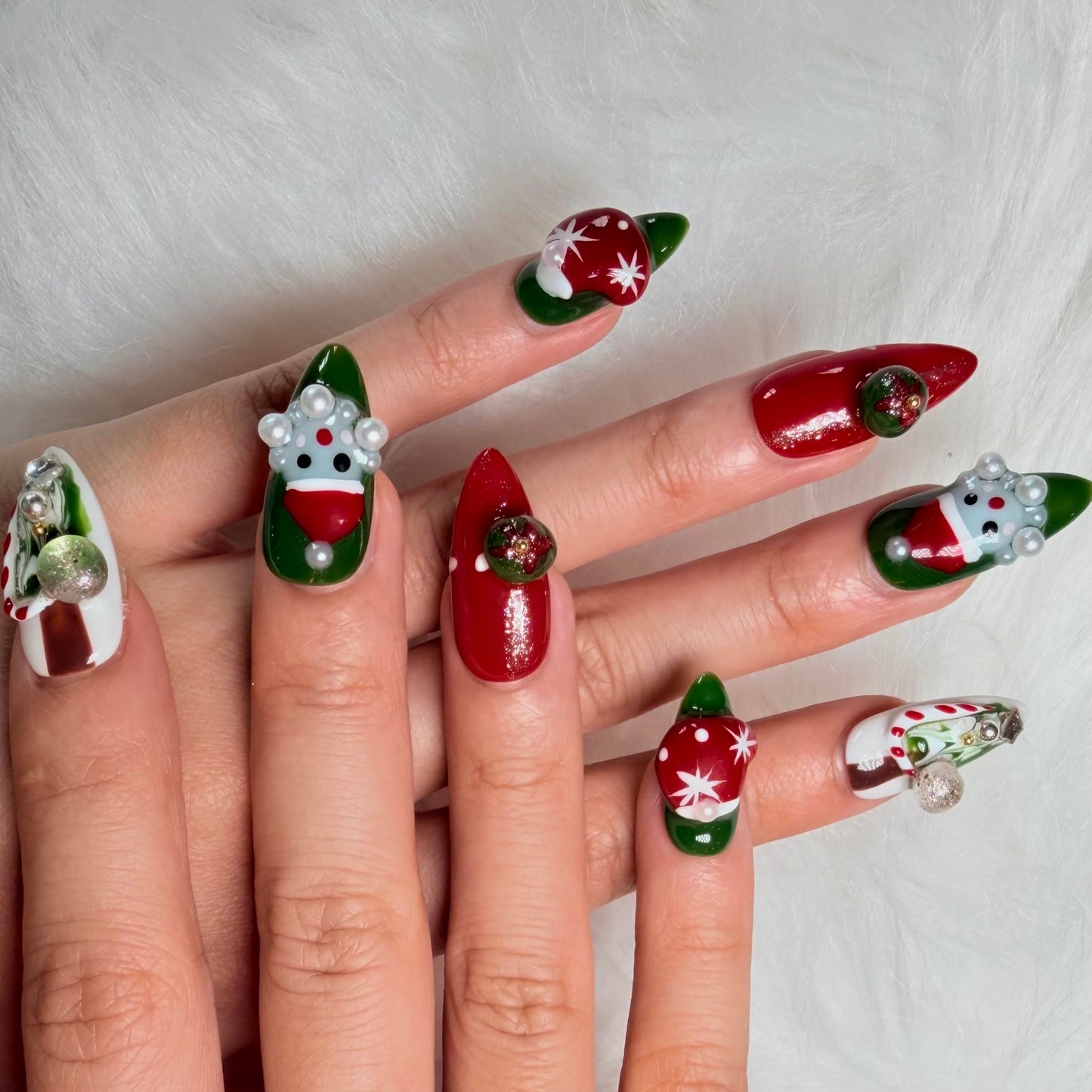 Avilux Press On Nails – Handmade, Reusable, 3D Designer Nail Art, 10Pcs Fake Nails for Women and Girls, Perfect for Holidays, Parties & Gifts (Merry Christmas Party, Small)