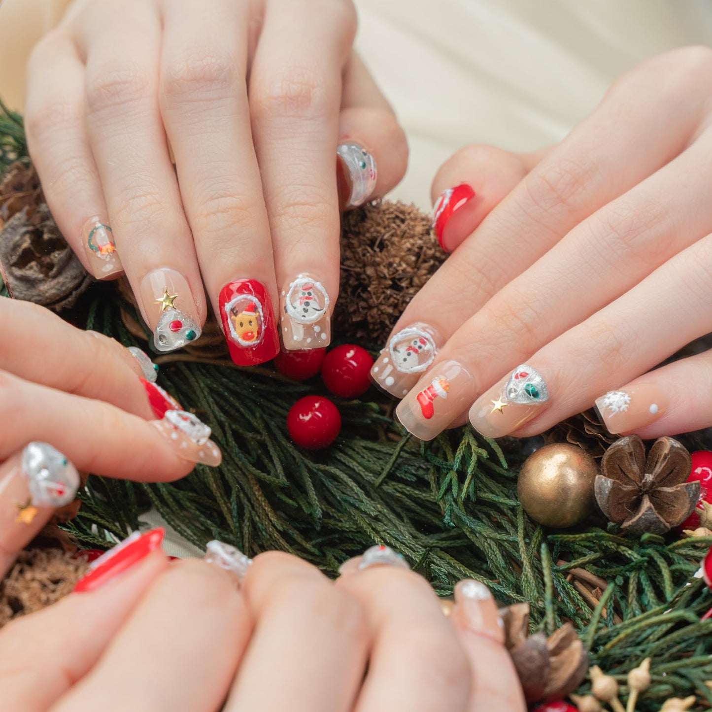 Sun&Beam Nails Handmade Press-on Short Squoval Round Red Green White Christmas 3D Sweet Design Fashion False Nail Tips 10 Pcs Set (#191 S)