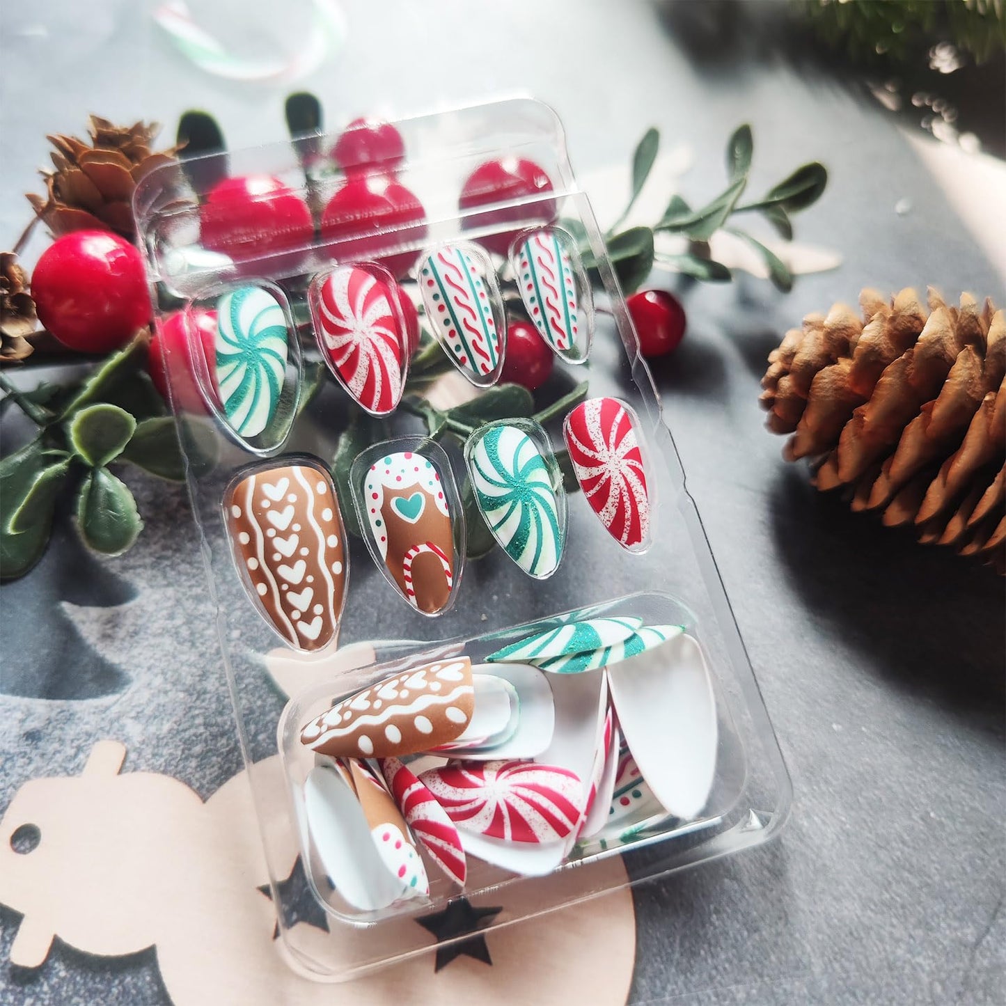 Christmas Press on Nails Swirl Medium Almond False Nails 24Pcs Love Heart Gel Glue on Nail Glossy Green Glitter Acrylic Fake Nail Candy Cane Stick on Fingernails for Women Xmas Gift