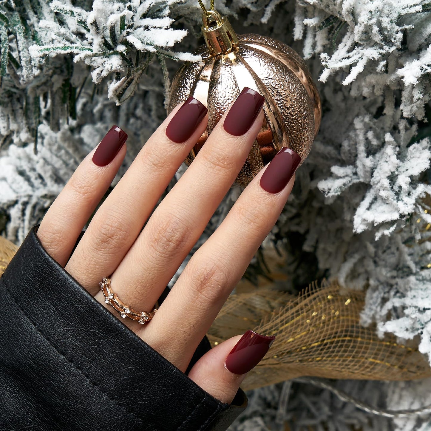 BTArtbox Press on Nails Short Square - Dark Red Nails with Glossy French Tips in a Matte Finish, Soft Gel Fake Nails Glue On Nails in 16 Sizes for Christmas, Hot Love & Cozy Cocoa