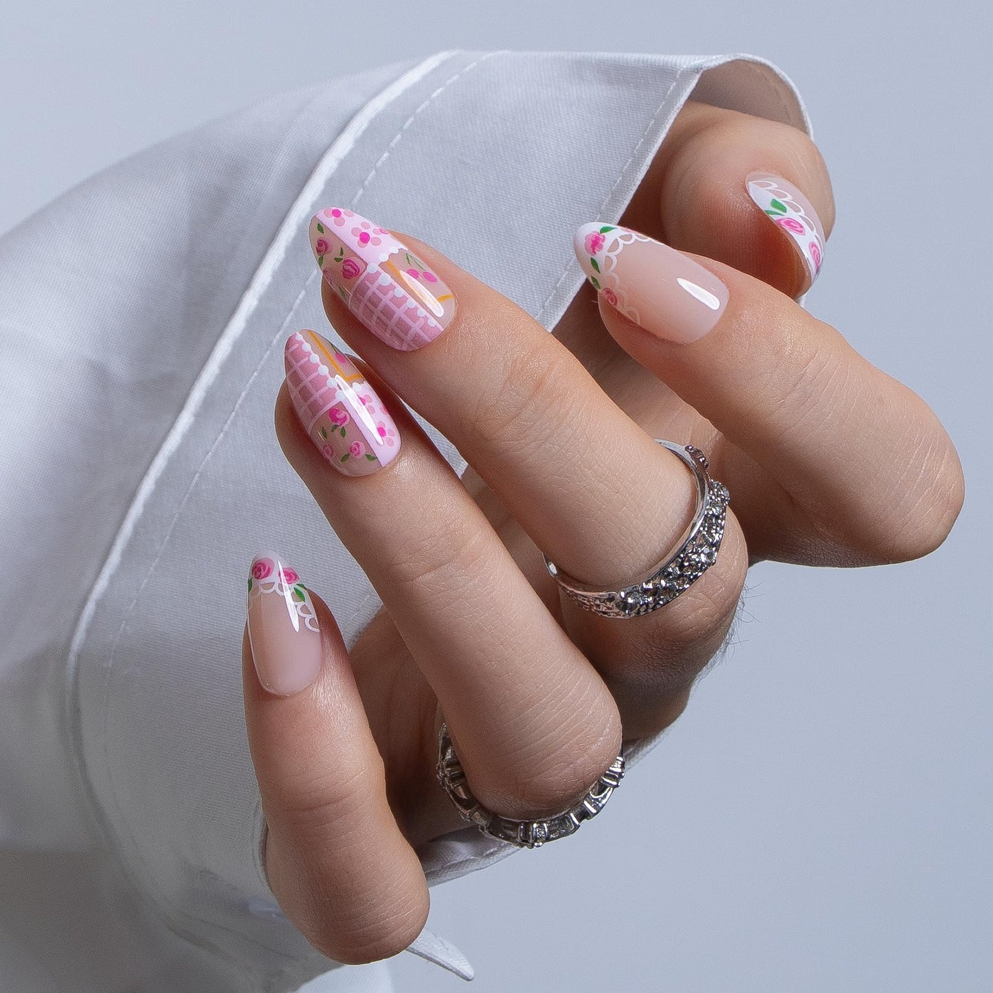 CurvLife Soft Gel Almond Press-On Nails Short,30Pcs Reusable Fake Nail Tips with Adhesive Tabs, Salon-Quality Stick-On Nails for At-Home Manicure (Berry Lace)