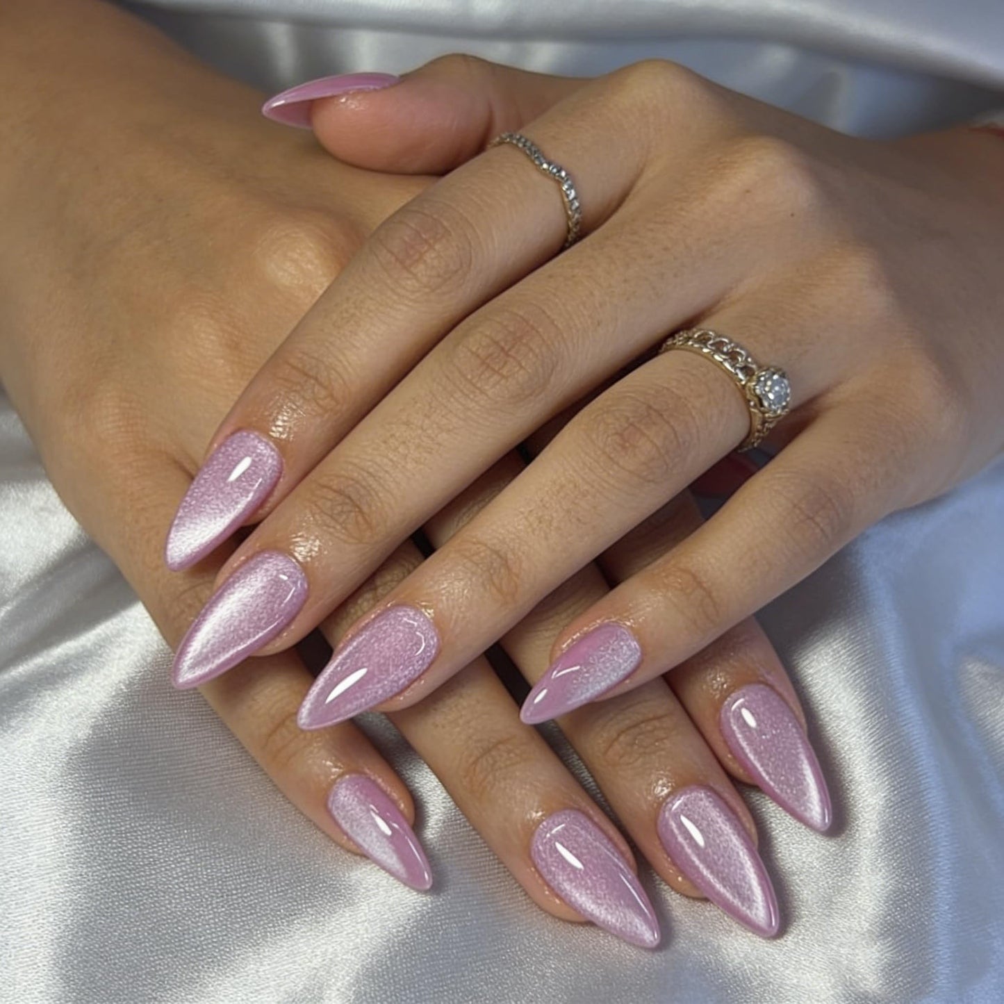 KQueenest Glitter Cat Eye Press on Nails Almond with UV Coating, Light Purple Fake Nails Press ons Medium, Sparkly Acrylic Nails Glue on - 30 Reusable False Nails for Women Salon Manicure, Lilac