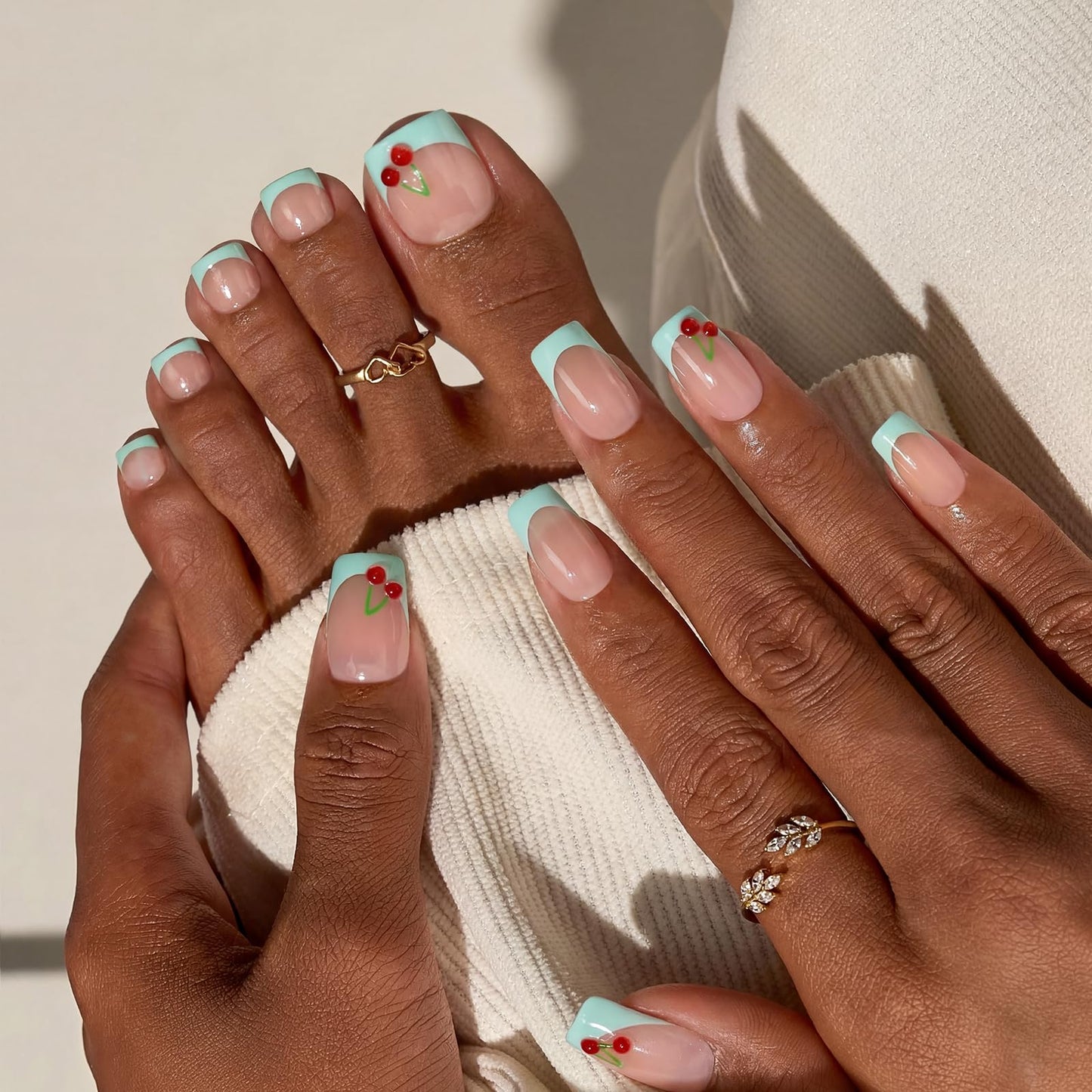 BTArtbox Press On Toenails Short - Berry Pail, Lamp-Curable 4-Week Wear 3D French Tip Square Toe Nail Press Ons with Glue and Adhesive Tabs, Easy-to-Apply in 15 Sizes - 30 Toenails All-in-One Kit