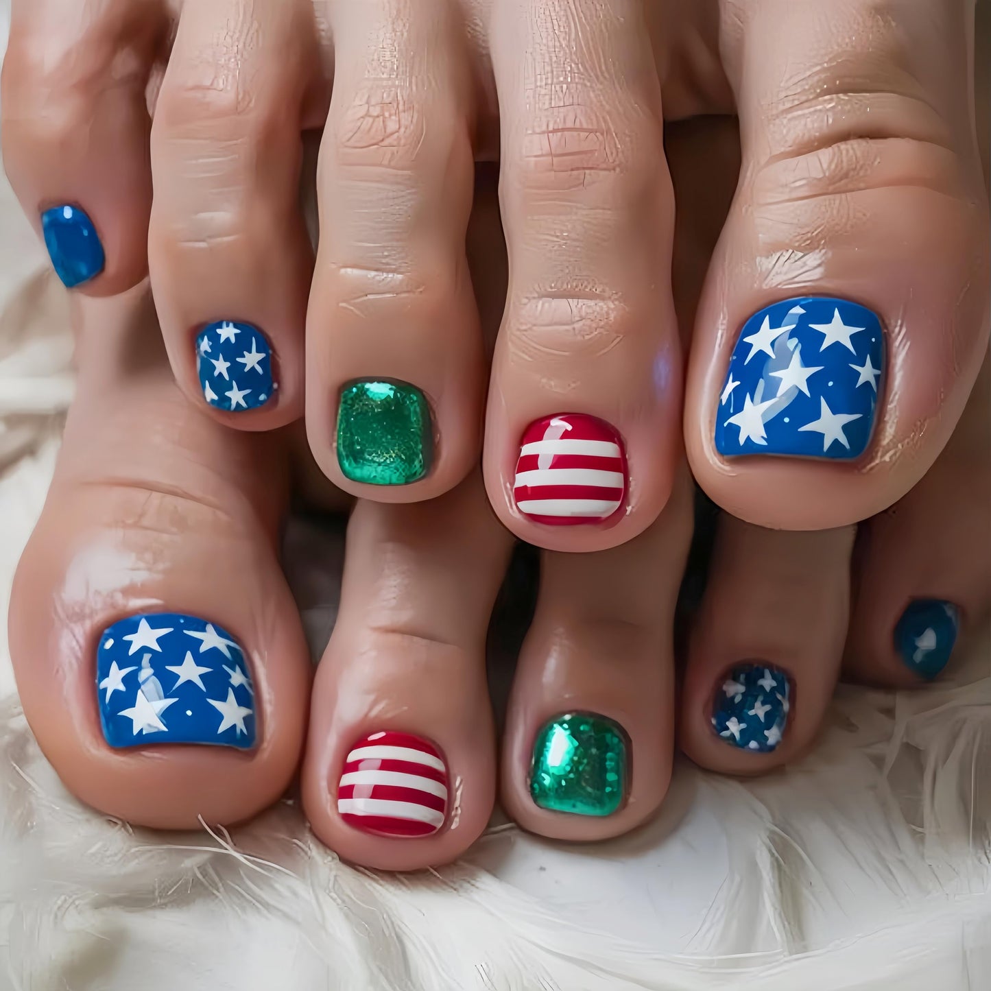 24Pcs 4th of July Press on Toenails Short Square Fake Toe Nails Independence Day Glossy Acrylic Toenails Red White Blue Toe Nails False Toenail Press Ons Patriotic Star Stick on Toenail for Women