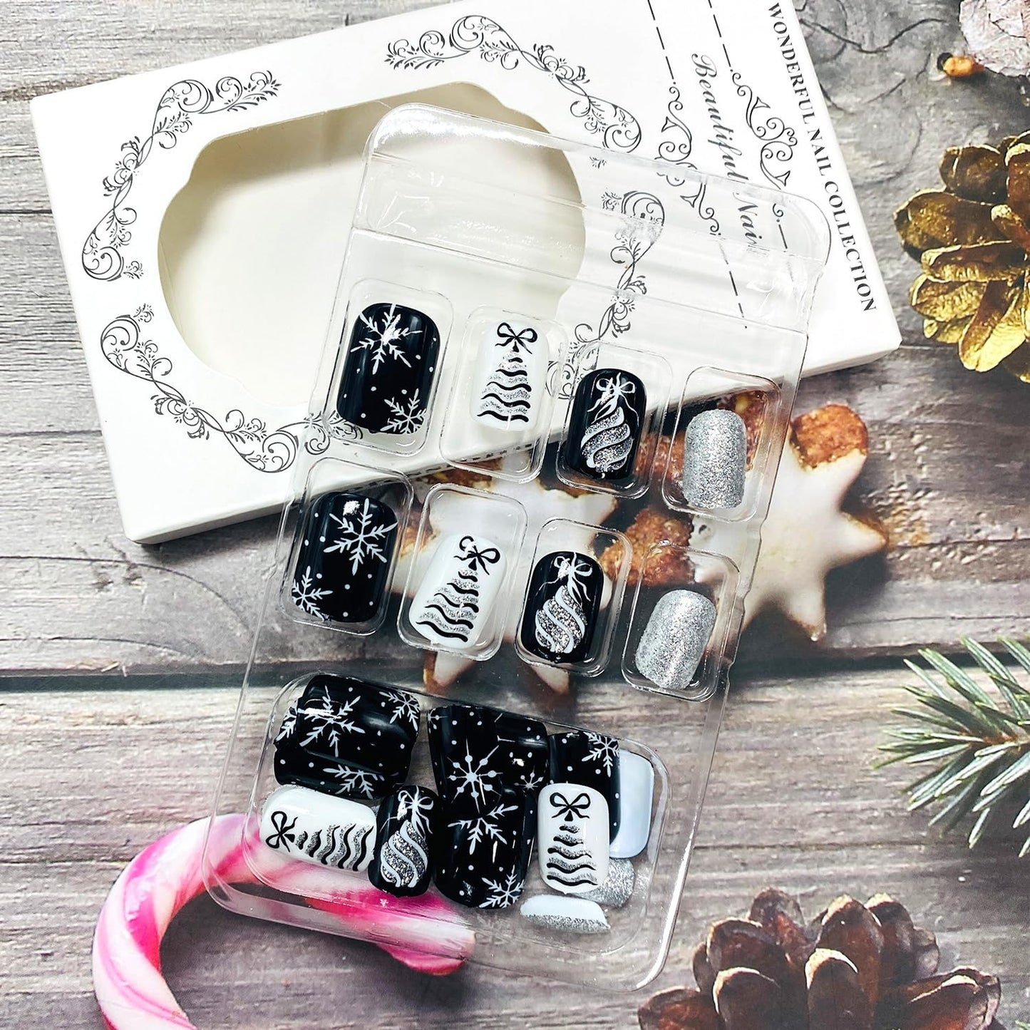 LWTZLW Christmas Press on Nails Christmas Tree Short Square False Nails Snowflake Glue on Nail Black Silver Glitter Design Acrylic Fake Nails Winter Artificial Glossy Nail Reusable for Women