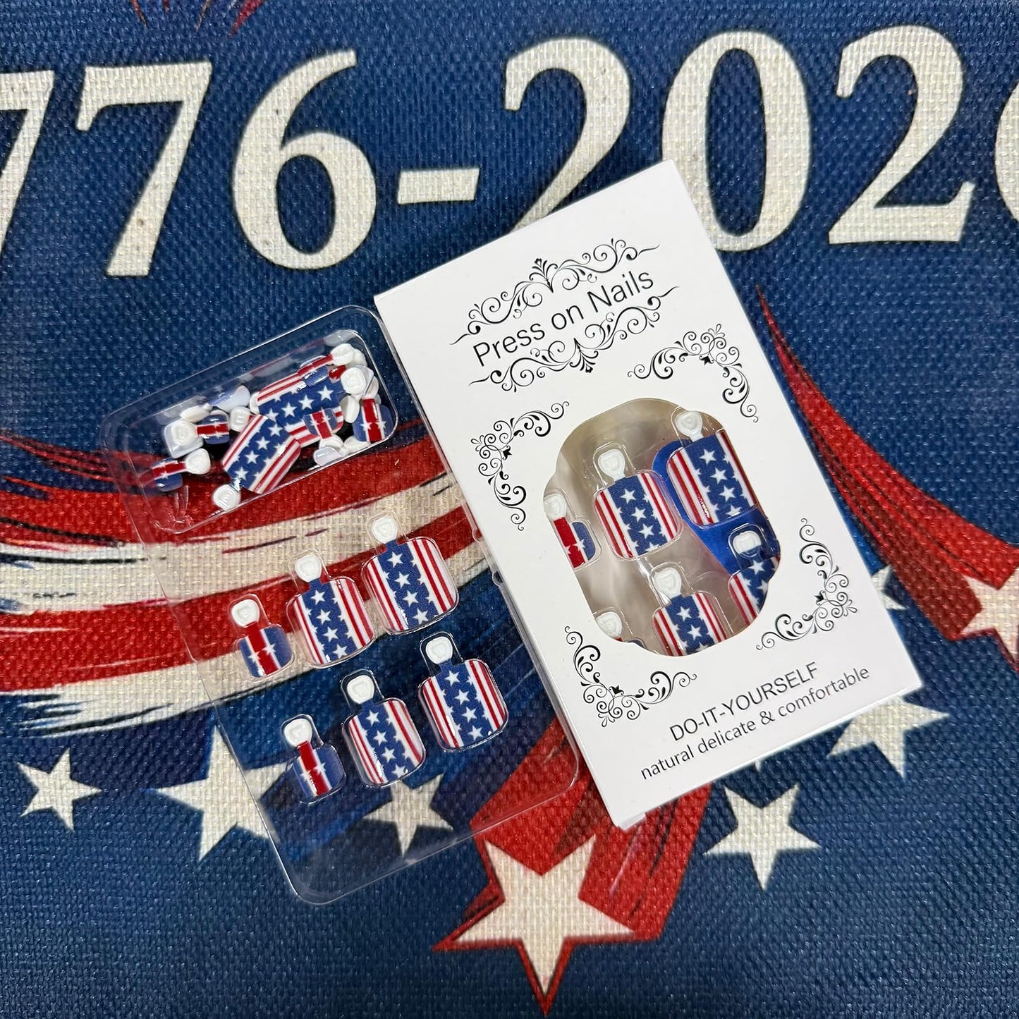 Summer 4th of July Press on Toenails Short Square Fake Toe Nails with Red Blue White Stripe Star Designs Patriotic Toe Nail Press ons Independence Day Stick on Toenails for Women 24Pcs