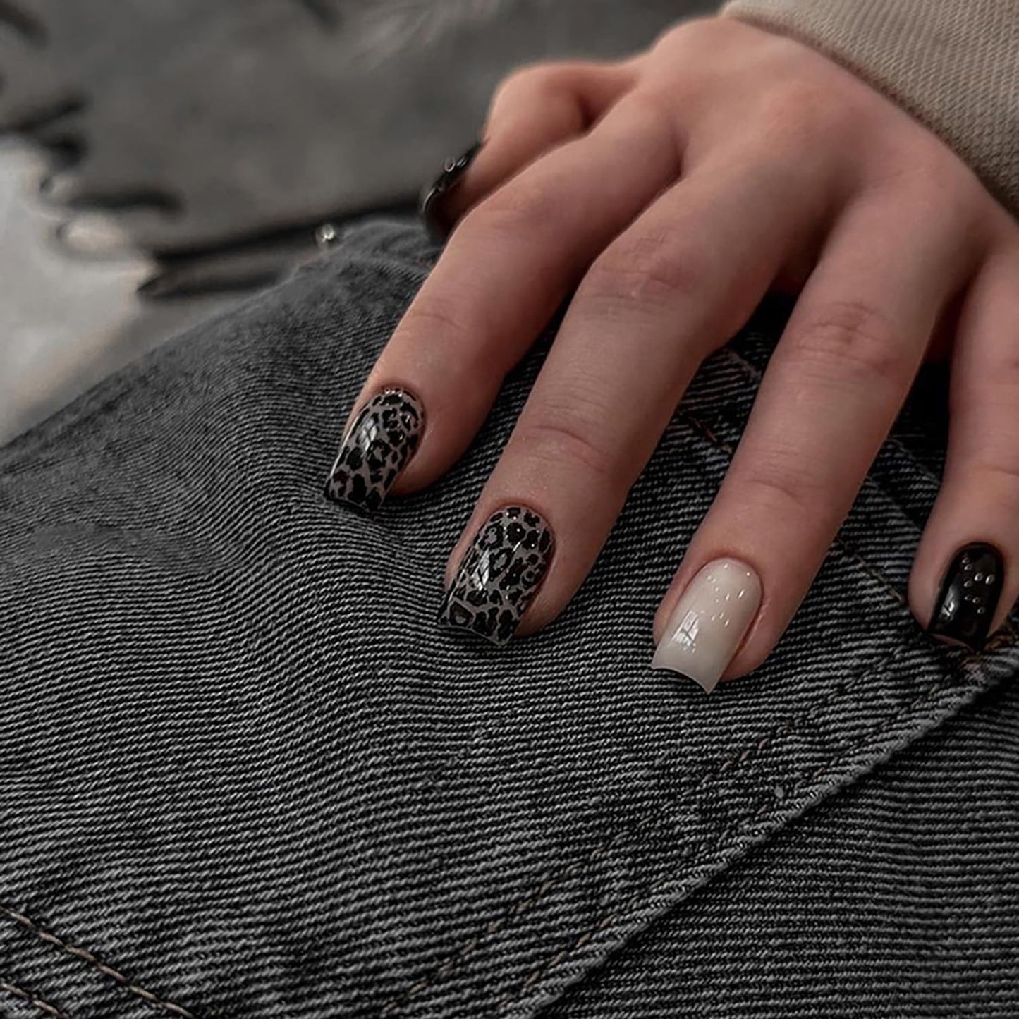 Press on Nails Square Medium Black 24Pcs Glossy Full Cover Artificial Fake Nails with Leopard Designs Reusable Coffin Acrylic False Nails Glue on Fingernails with Charm for Women Girls