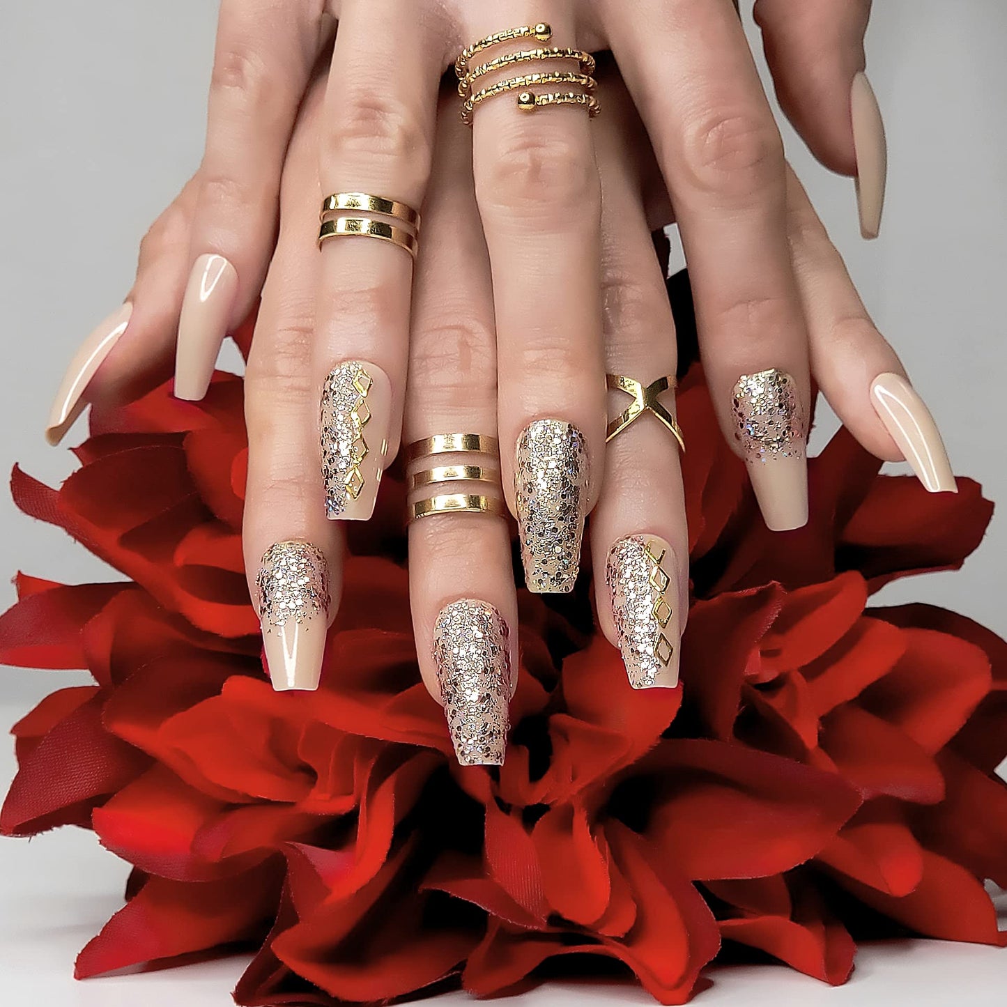 Hypnaughty 24 Pcs Vegas Gold and Nude Luxury Coffin Press On Fake Nails with Glitter Design and Glue Ombre Glitter Long Medium Long False Nails Full Cover Acrylic Nails (Vegas)