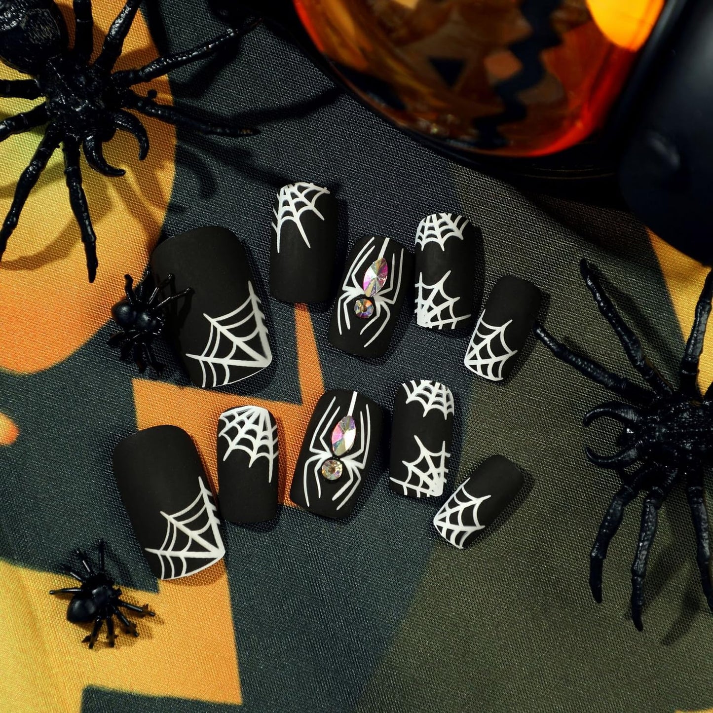Halloween Press on Nails Short Fake Nails Full Cover Cute False Nails with Skull Designs Acrylic Nails Dark Glossy Stick on Nails for Women Girls Party DIY Manicure or Nails 24pcs