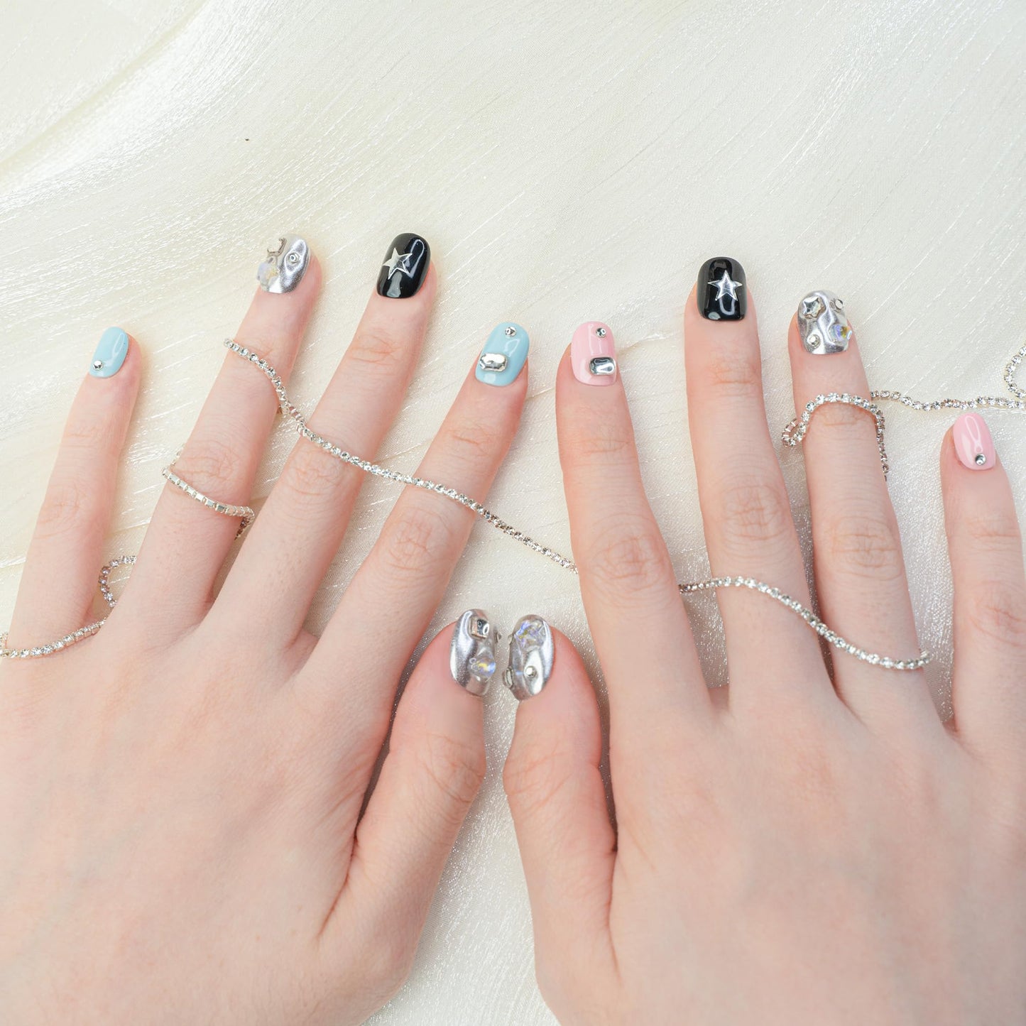 Sun&Beam Nails Handmade Press-on Short Squoval Round Blue Pink Black Silver Star Rhinestone Y2K Design Fashion False Nail Tips 10 Pcs Set (#205 S)