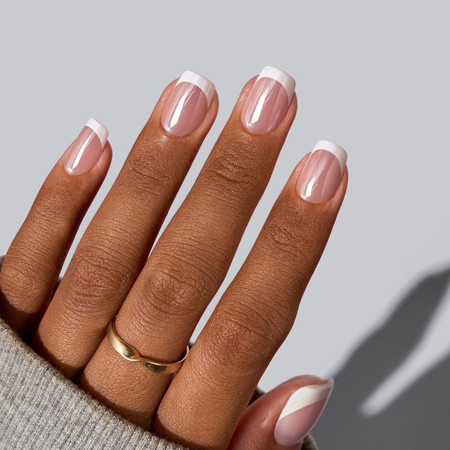 BTArtbox Press on Nails Short - White French Tip Press On Nails Square, Chrome Glazed Glue On Nails, Stick On Nails in 15 Sizes - 30 Soft Gel Fake Nail Kit, Be Elegant