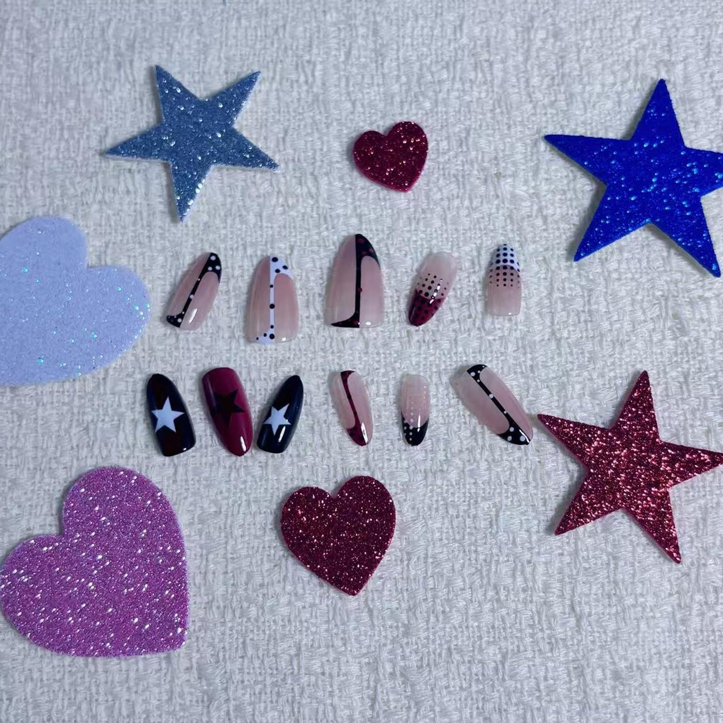 30Pcs Goth Style Press on Nails Medium Almond Fake Nails Red Black with Stars & Polka Dots Glossy Acrylic False Nails Punk Dark French Tip Full Cover Press ons for Women Independence Day Decor
