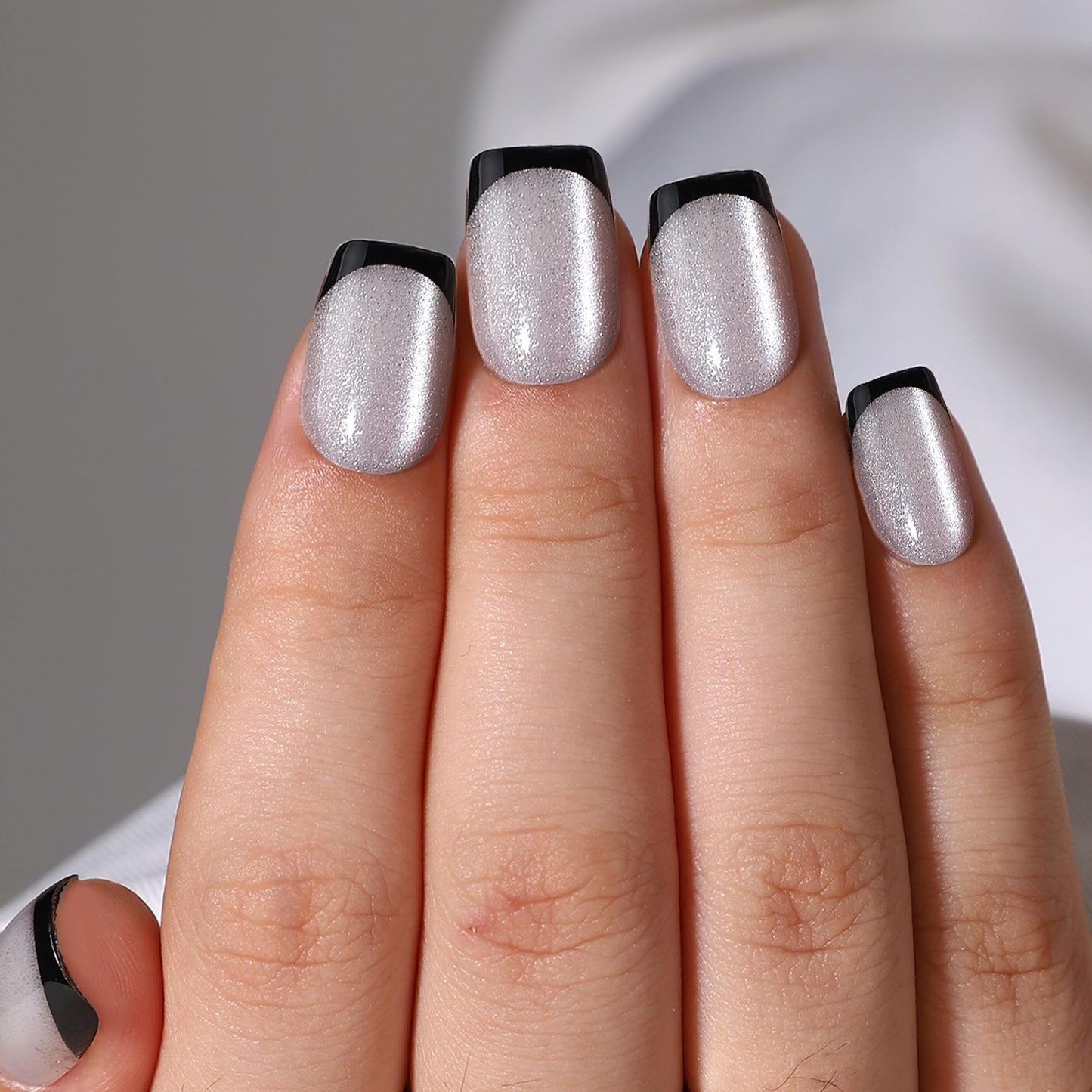WAFOLOZE French Tip Press On Nails - Silver Cat's Eye Fake Nails with Black French Designs, Glue On Nails Short, Artificial Nails 16 Sizes - 32Pcs Reusable Soft Gel False Nails Tips Kit