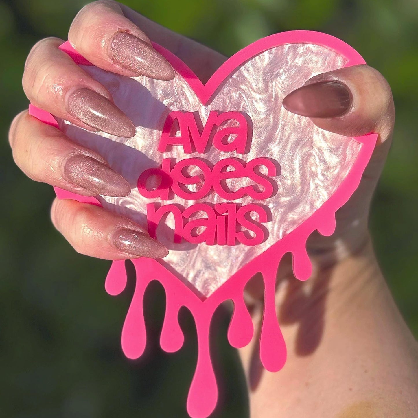 Jasilon Custom Nail Photo Props, Acrylic Nail Picture Props Personalized Logo Nail Tech Decor Plate Nailfie Disk with Social Media Salon Nail Display Stand Nail Polish Display Gifts for Nail Artist
