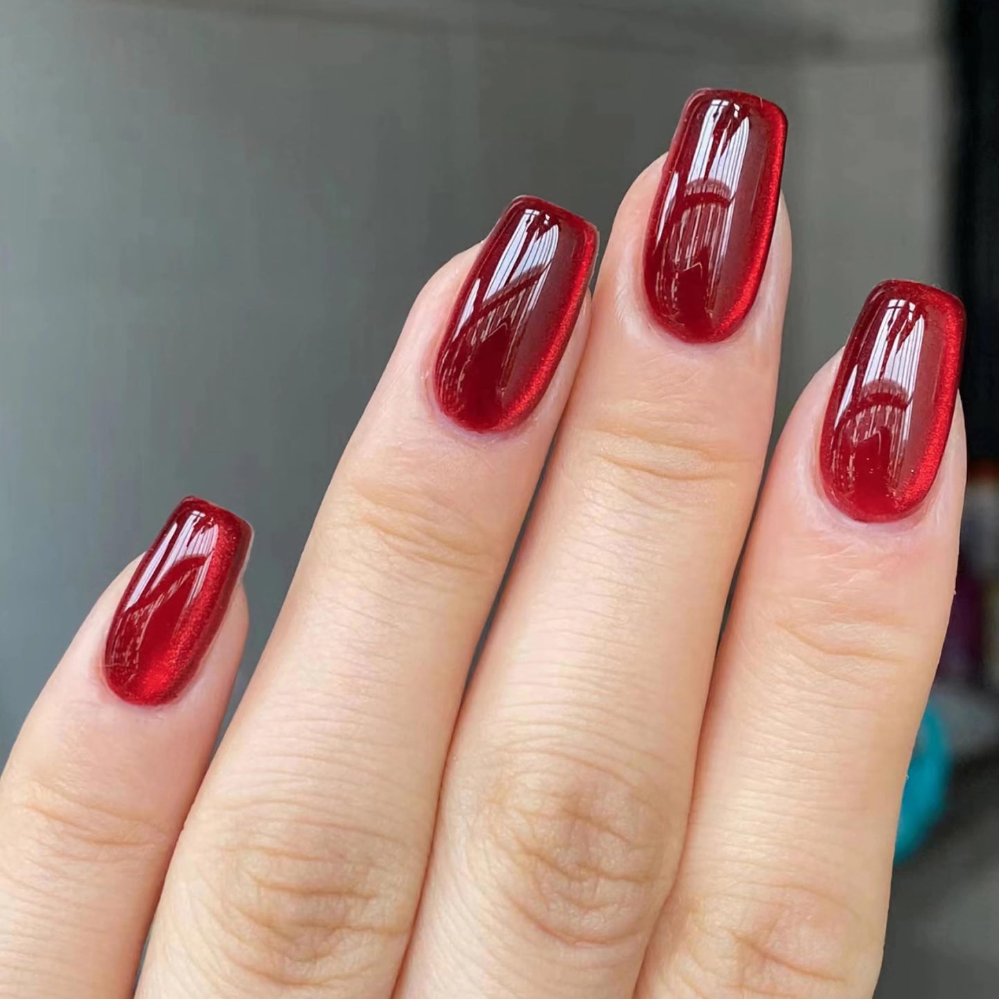 Qsnidy Press on Nails Square - Red Velvet Fake Nails Medium Acrylic Glossy Full Cover Stick On Nails for Women and Girls Daily Wear, Natural Fit Glue on Nails in 12 Sizes - 24 Nails Kit