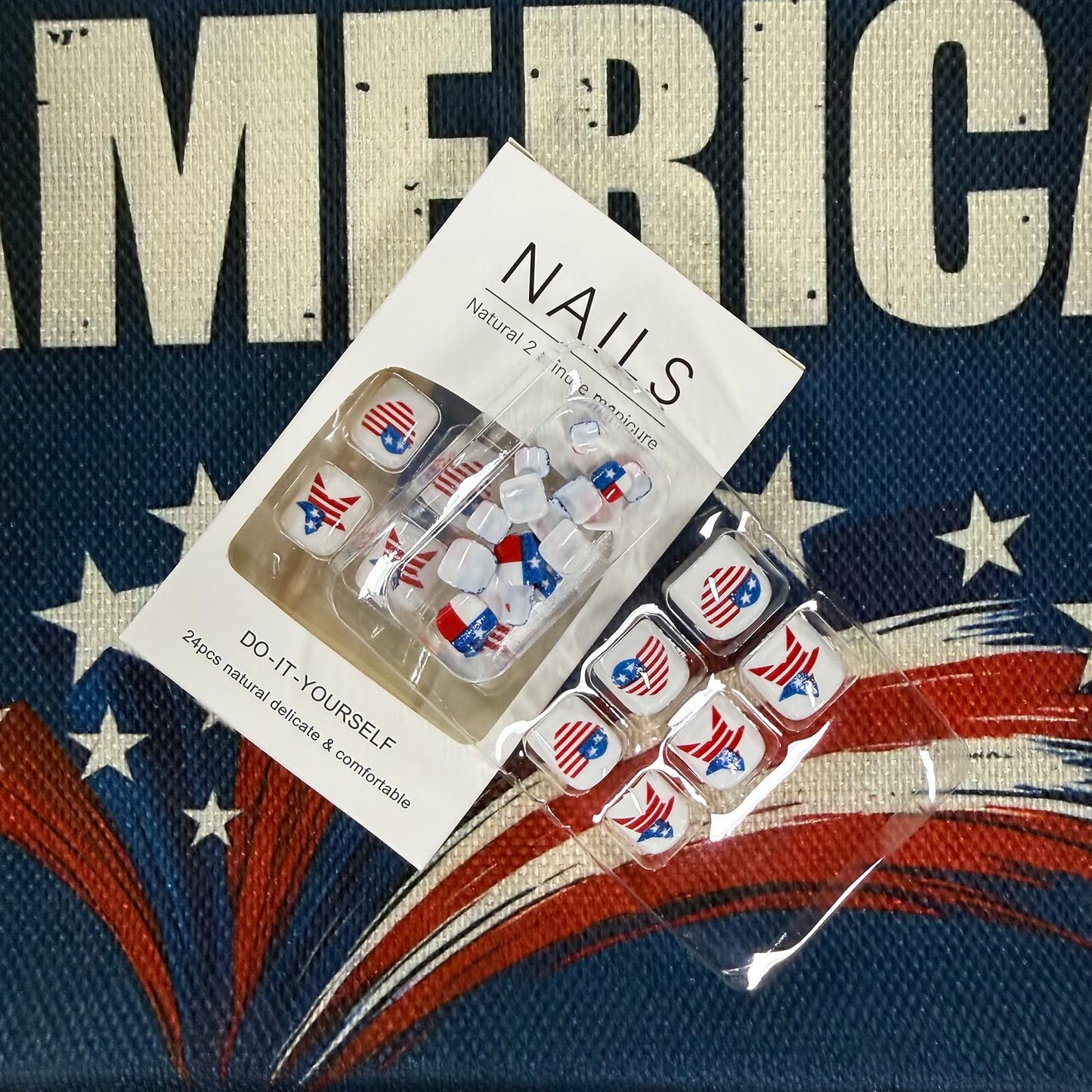 4th of July Press on Toenails Short Square Glossy Fake Toe Nails American Flag Star Heart False Toenails Red White Blue Checkered Toe Nail Press ons Acrylic Stick on Toes for Women 24Pcs