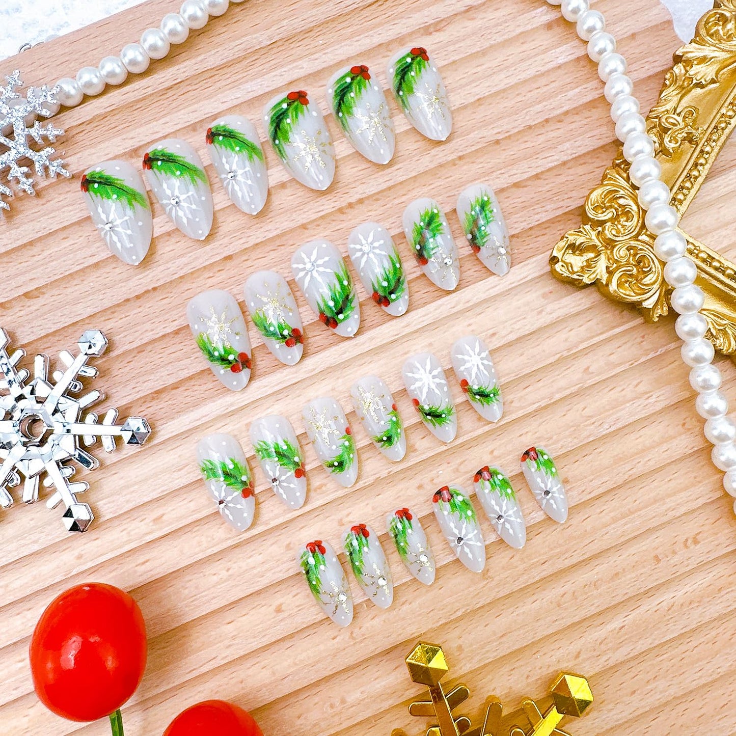 24Pcs Christmas Press on Nails Medium Almond Gold Snowflake Fake Nails with Diamond Designs Christmas Holly Acrylic Nails Winter Snowflake False Nail Tips Xmas Full Cover Glue on Nails for Women