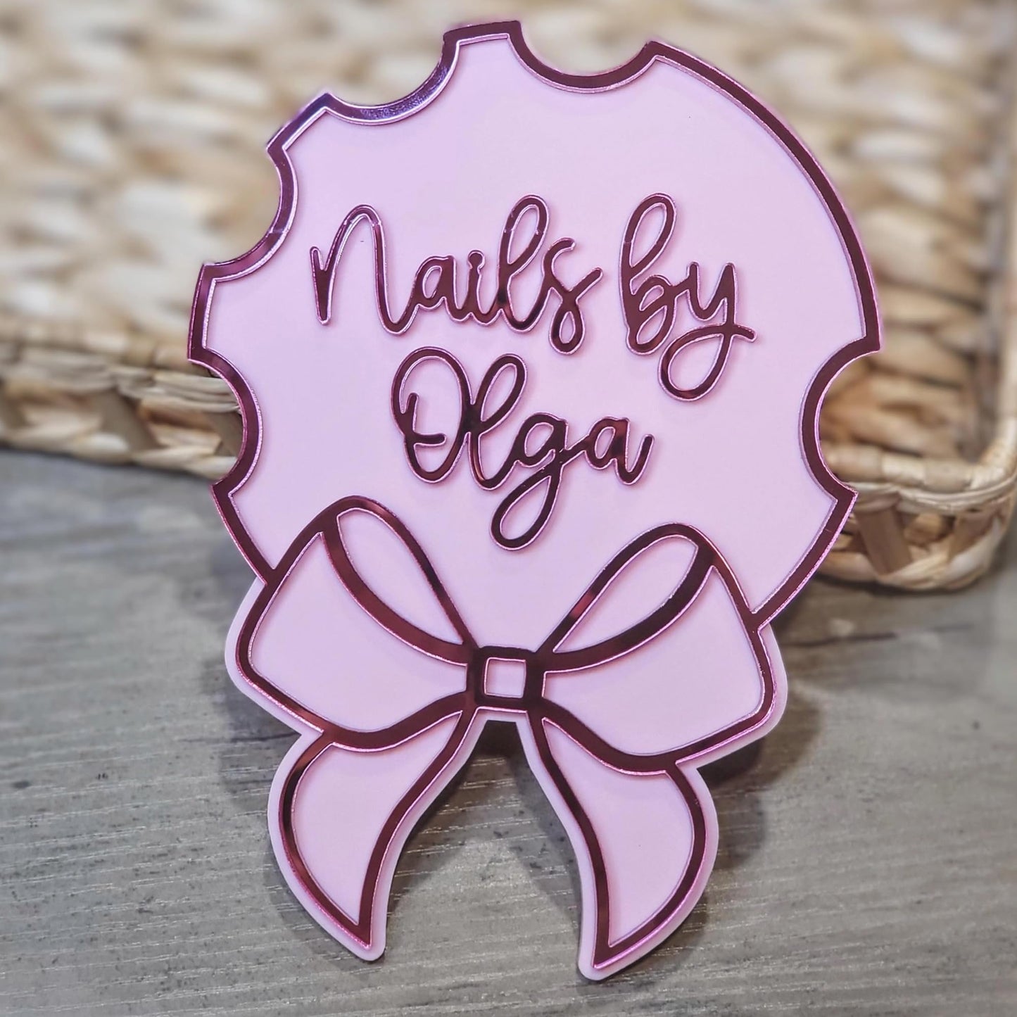 Jasilon Custom Nail Photo Props, Acrylic Nail Picture Props Personalized Logo Nail Tech Decor Plate Nailfie Disk with Social Media Salon Nail Display Stand Nail Polish Display Gifts for Nail Artist
