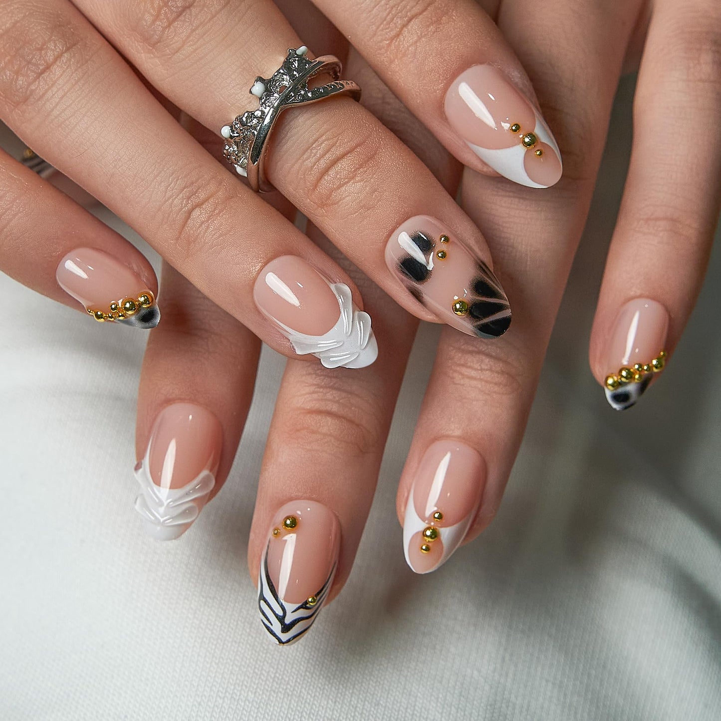 CurvLife Press On Nails Medium Almond Black White Abstract, Nude Soft Gel Glossy Fake Nails, Reusable Salon Look Manicure for Women Teens Beginners, 30pcs, Daily Wear Work Party