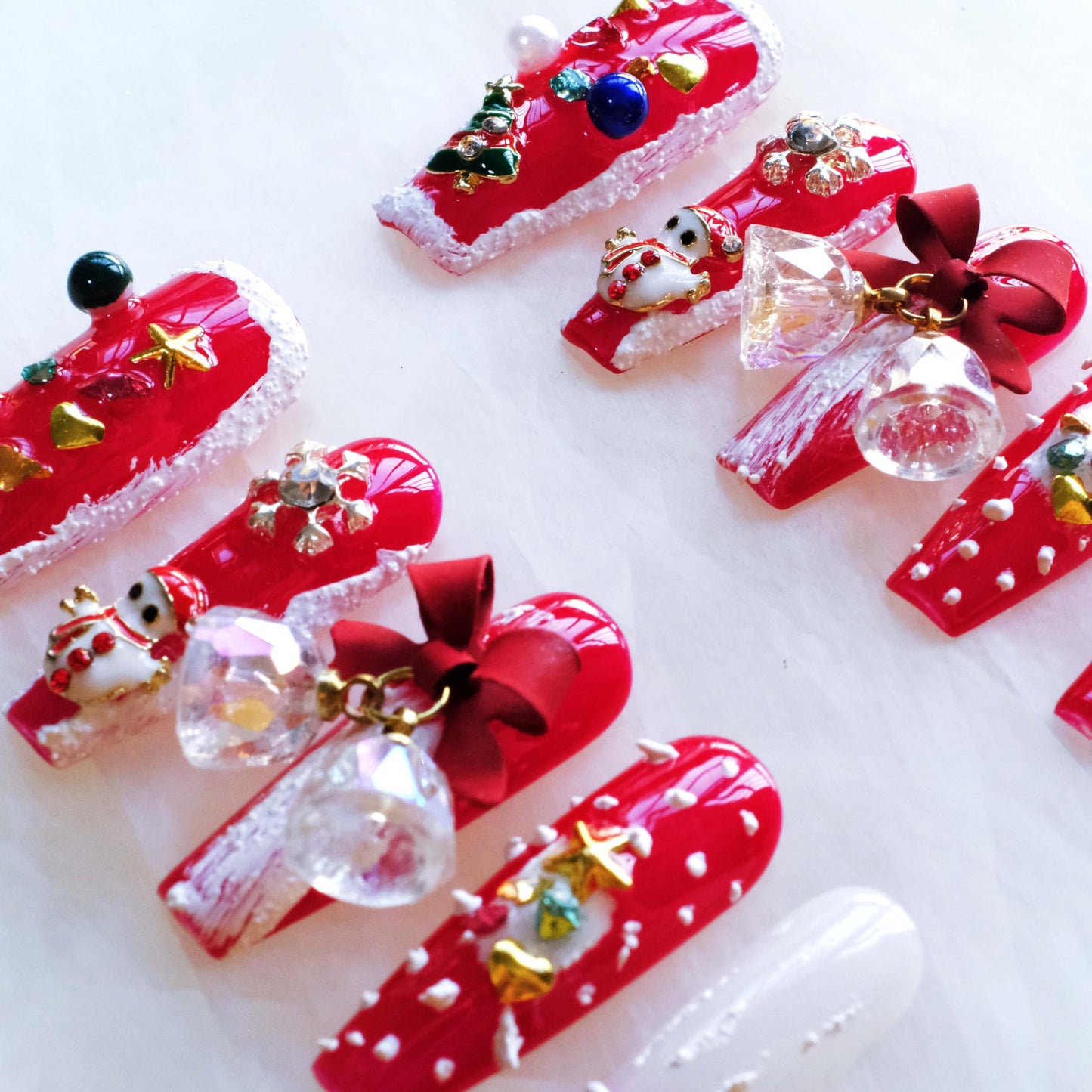 GLORS Christmas Press-On Nails, Long Ballerina Shape, Red and White Design with Snowman, Bows and Snowflakes, 10 Pieces (XS, LS)