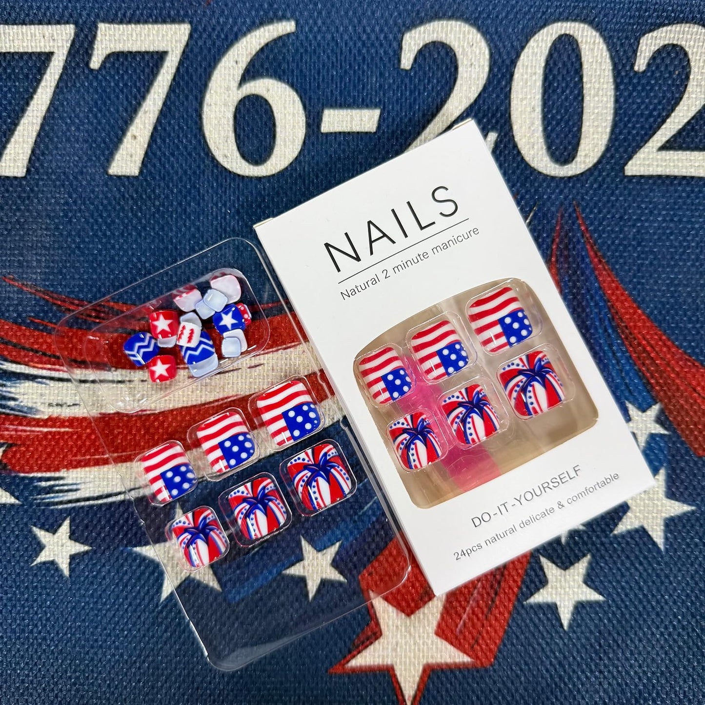 4th of July Press on Toenails Short Glossy Red White Blue Fake Toe Nails American Flag Star Stripe Toenail Press ons Independence Day Full Cover Acrylic False Toenails for Women 24Pcs