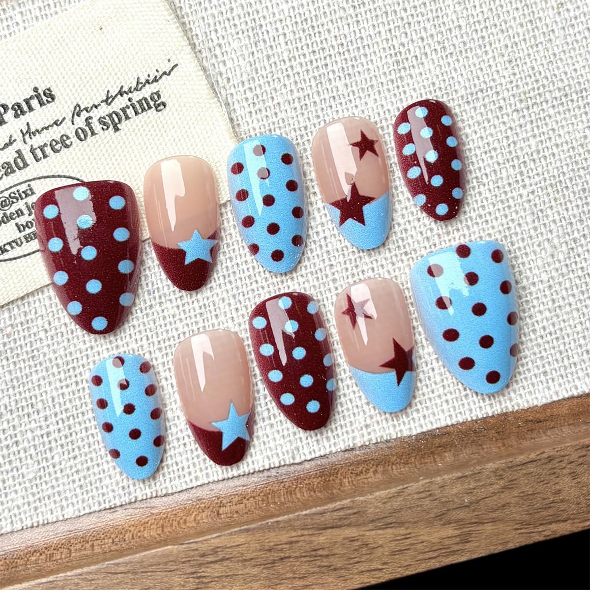 30Pcs 4th of July Press on Nails Almond Shape Patriotic Star Polka Dot False Nails Red Blue French Tip Fake Nails Reusable Acrylic Nail Tips Stick on Nails for Women Party Holiday Manicure Decorations