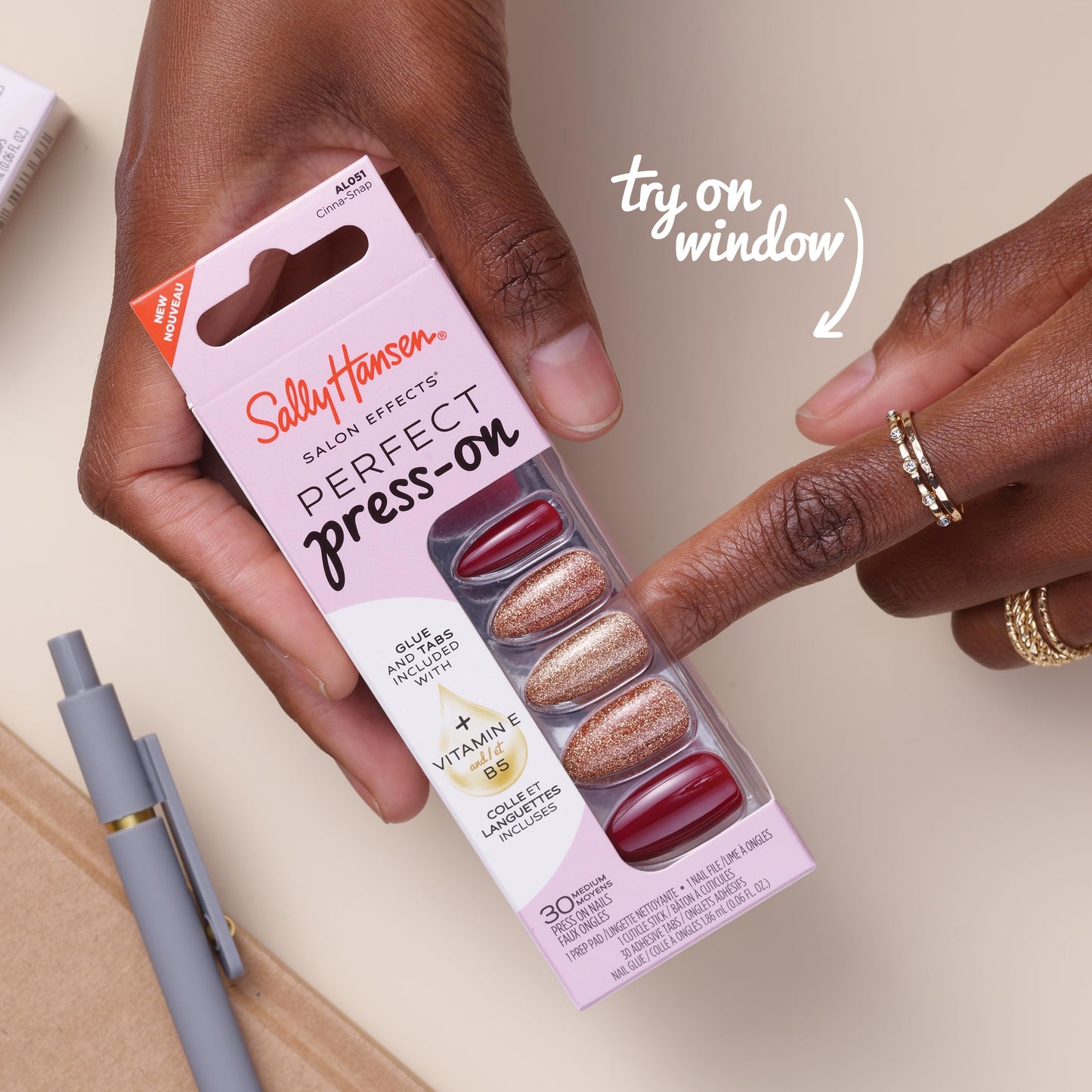Sally Hansen Salon Effects Perfect Press-On Holiday, Candy Cane Lane, Press On Nails, Easy to Apply, Nail Glue & Adhesive Tabs Included