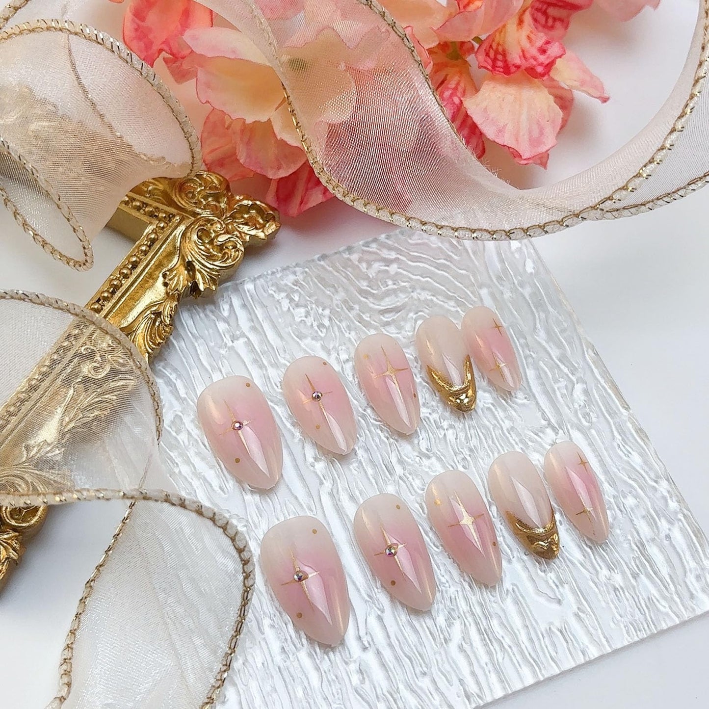 LBPEPAMZ 24Pcs Pink Press on Nails Short Almond Fake Nails with 3D Rhinestones Design Embossed Gold French Tip Acrylic False Nails Ombre Full Cover Glossy Glue on Nails for Women Daily Manicure Decor