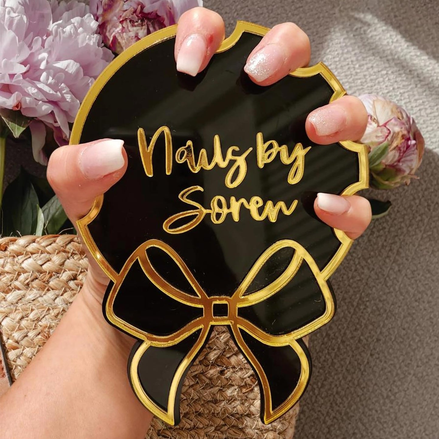 Jasilon Custom Nail Photo Props, Acrylic Nail Picture Props Personalized Logo Nail Tech Decor Plate Nailfie Disk with Social Media Salon Nail Display Stand Nail Polish Display Gifts for Nail Artist
