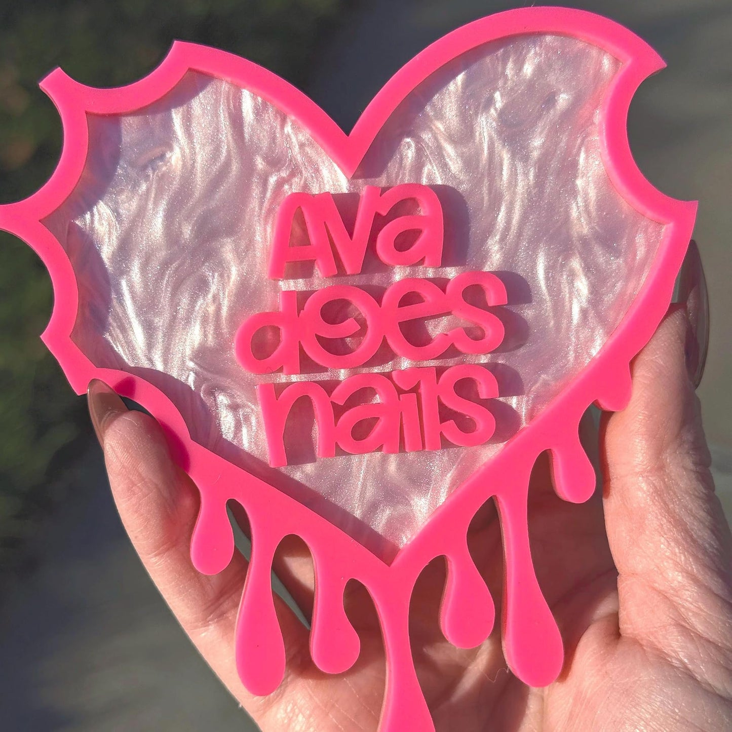 Jasilon Custom Nail Photo Props, Acrylic Nail Picture Props Personalized Logo Nail Tech Decor Plate Nailfie Disk with Social Media Salon Nail Display Stand Nail Polish Display Gifts for Nail Artist