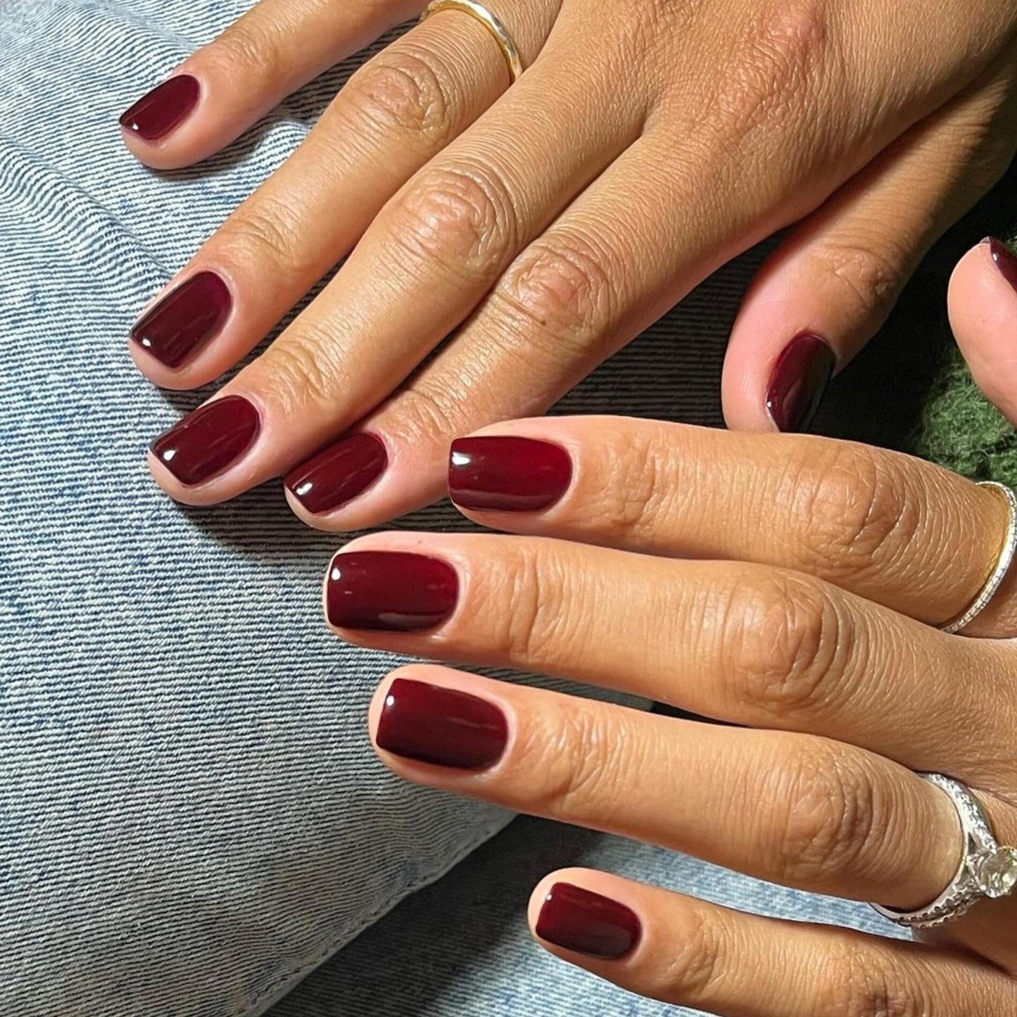 KQueenest Red Press on Nails Medium Almond&Burgundy Press on Nails Short Square For Beach Party Daily Decoration in 48 PCS