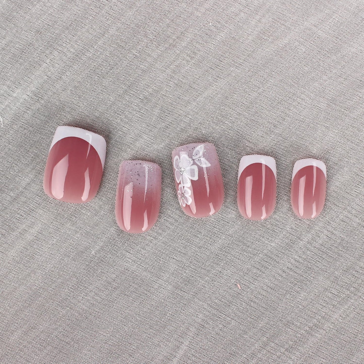 Stbisen Summer French Nude Pink Press On Nails Short Square, White Flower Glitter Ombre Fake Nails, 30Pcs 15 sizes Glossy Reusable Glue On Nails for Women, Daily Wedding Manicure and Everyday Wear