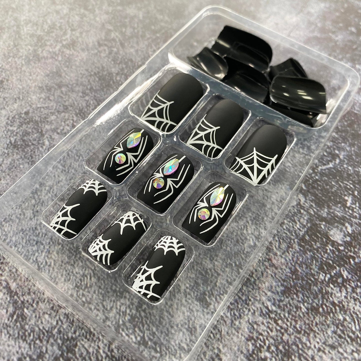 Halloween Press on Nails Short Fake Nails Full Cover Cute False Nails with Skull Designs Acrylic Nails Dark Glossy Stick on Nails for Women Girls Party DIY Manicure or Nails 24pcs